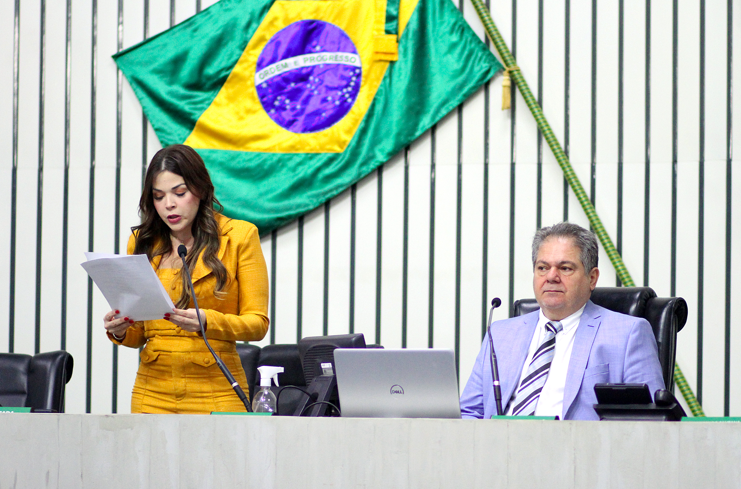 Leitura do expediente da sessão legislativa desta quinta-feira