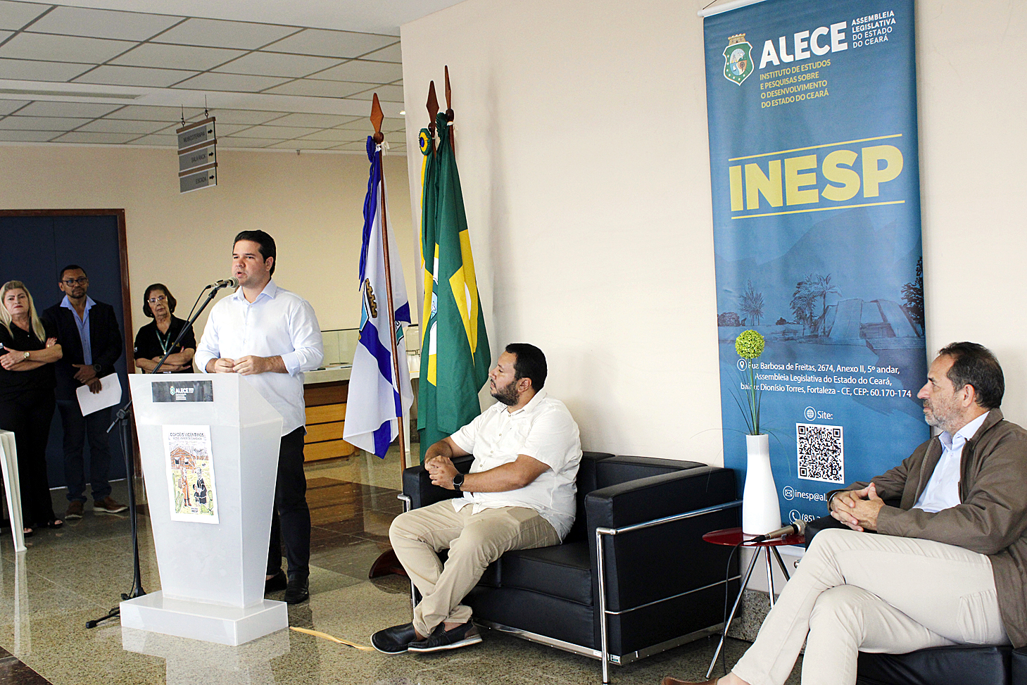Deputado Bruno Pedrosa fala durante lançamento do livro Cordéis Vicentinos: entre versos de caridadecaridade”