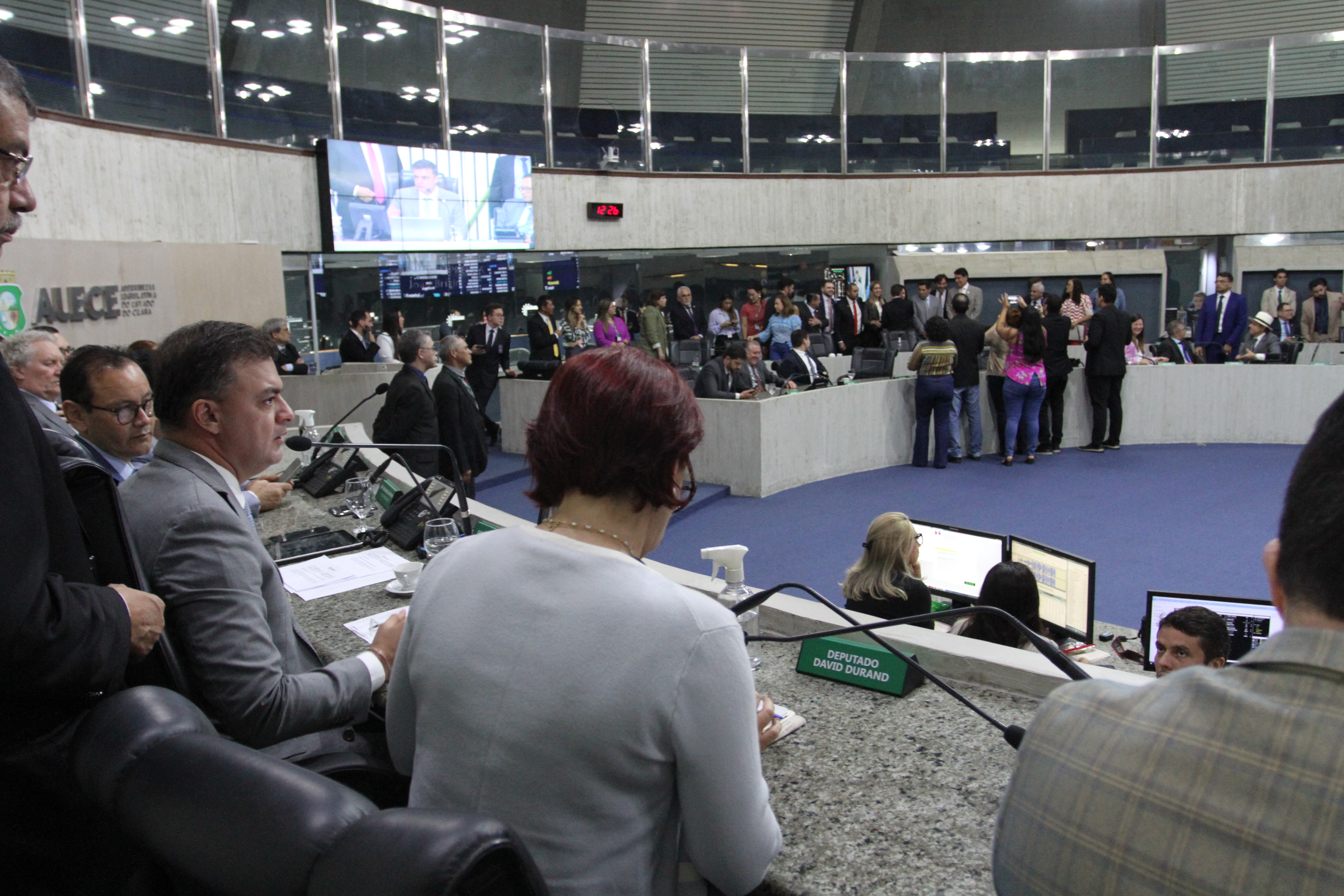 Votação de matérias durante sessão legislativa desta quinta-feira