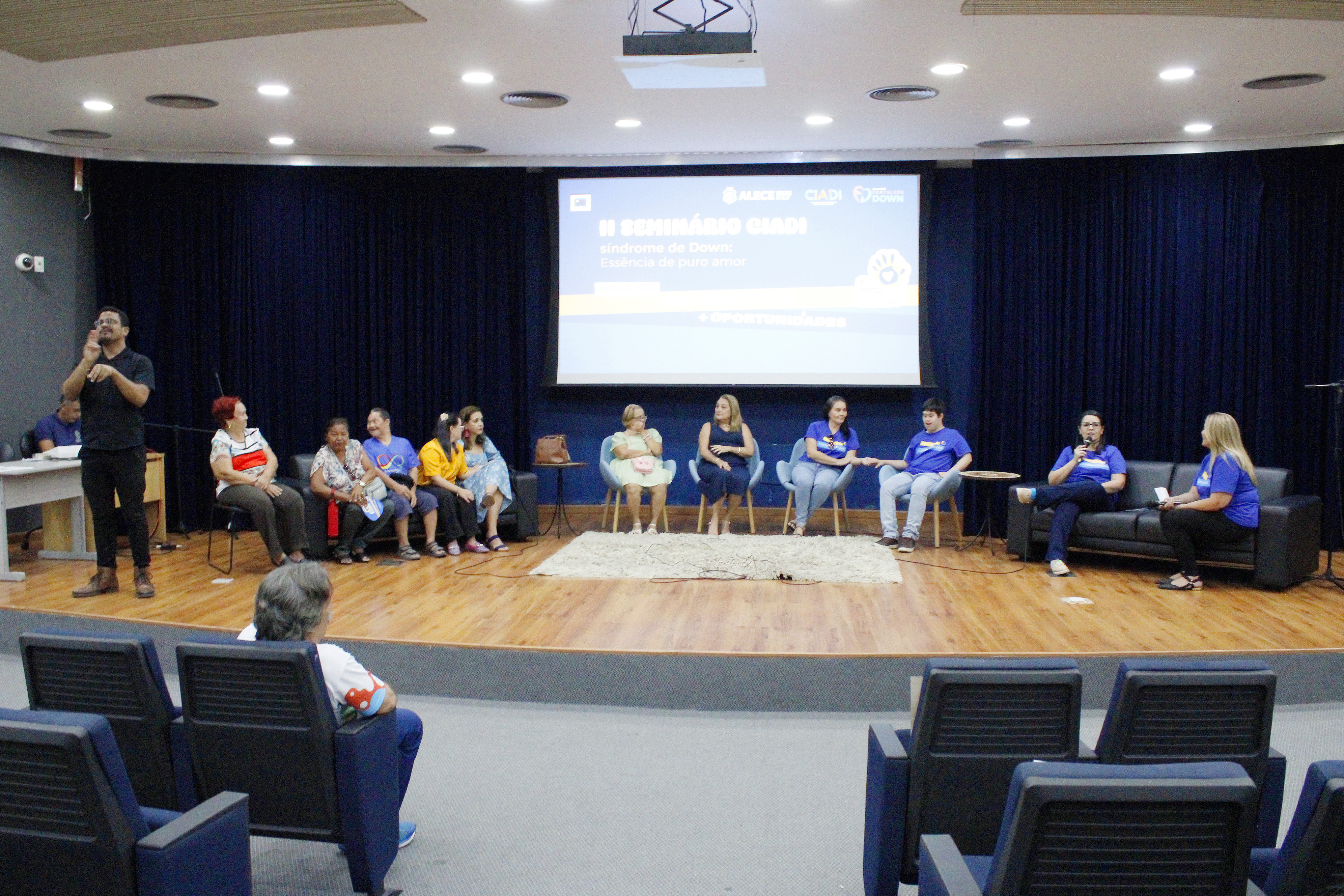 Seminário debate na Alece inclusão profissional de pessoas com síndrome de Down