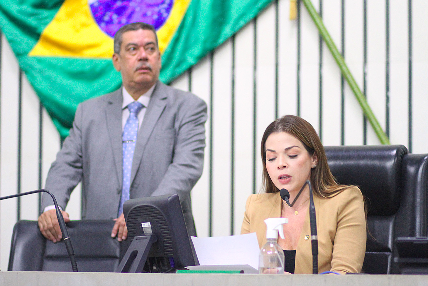 Leitura do expediente da sessão legislativa desta quinta-feira