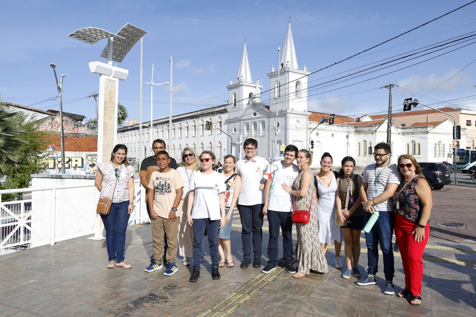 Adolescentes atendidos pelo Ciadi visitam Dragão do Mar e Parque Adahil Barreto