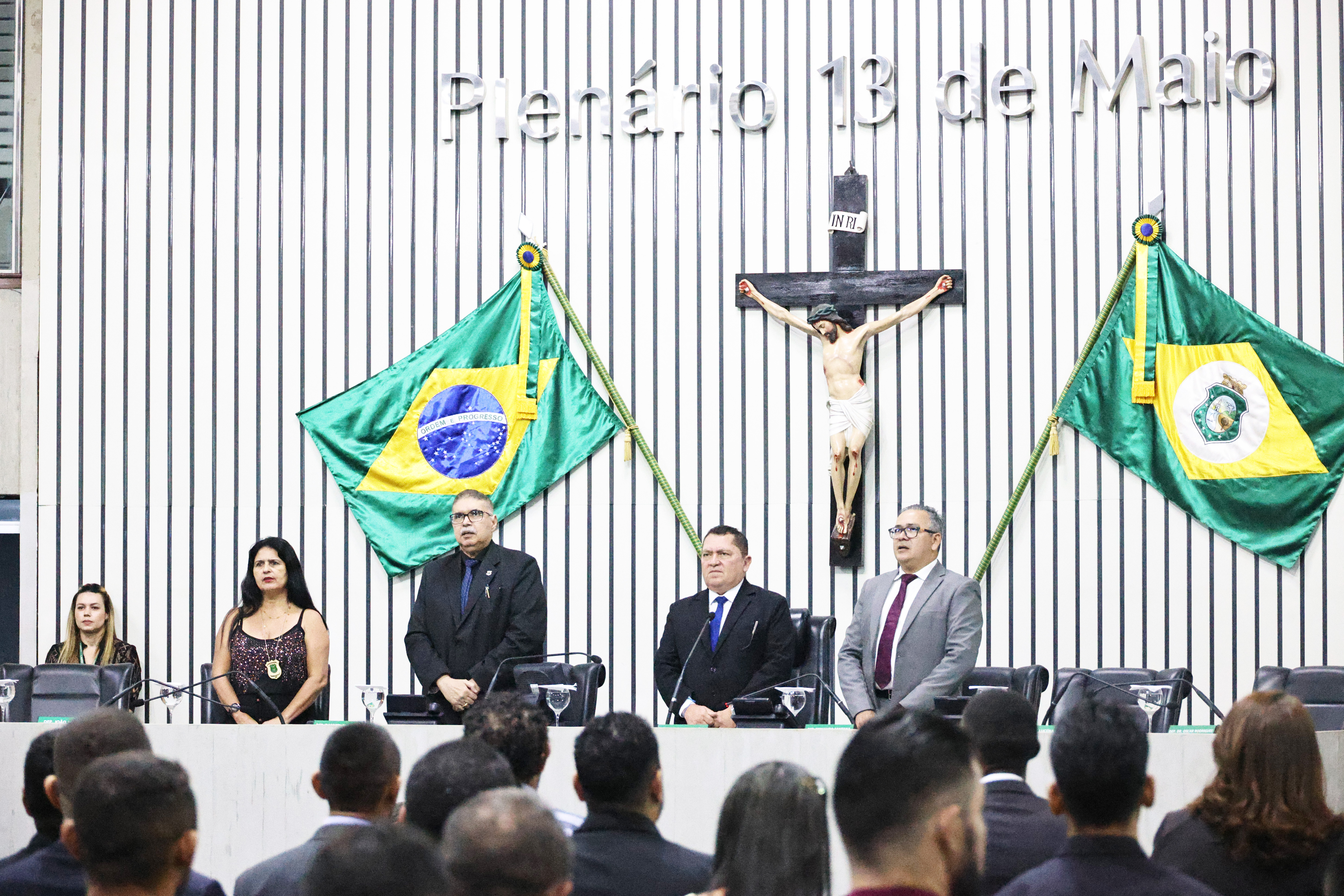 Atuação do investigador profissional é destacada em solenidade na Alece