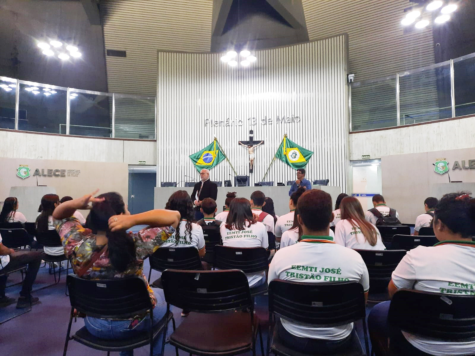 Alunos da Escola José Tristão Filho visitam a Assembleia Legislativa