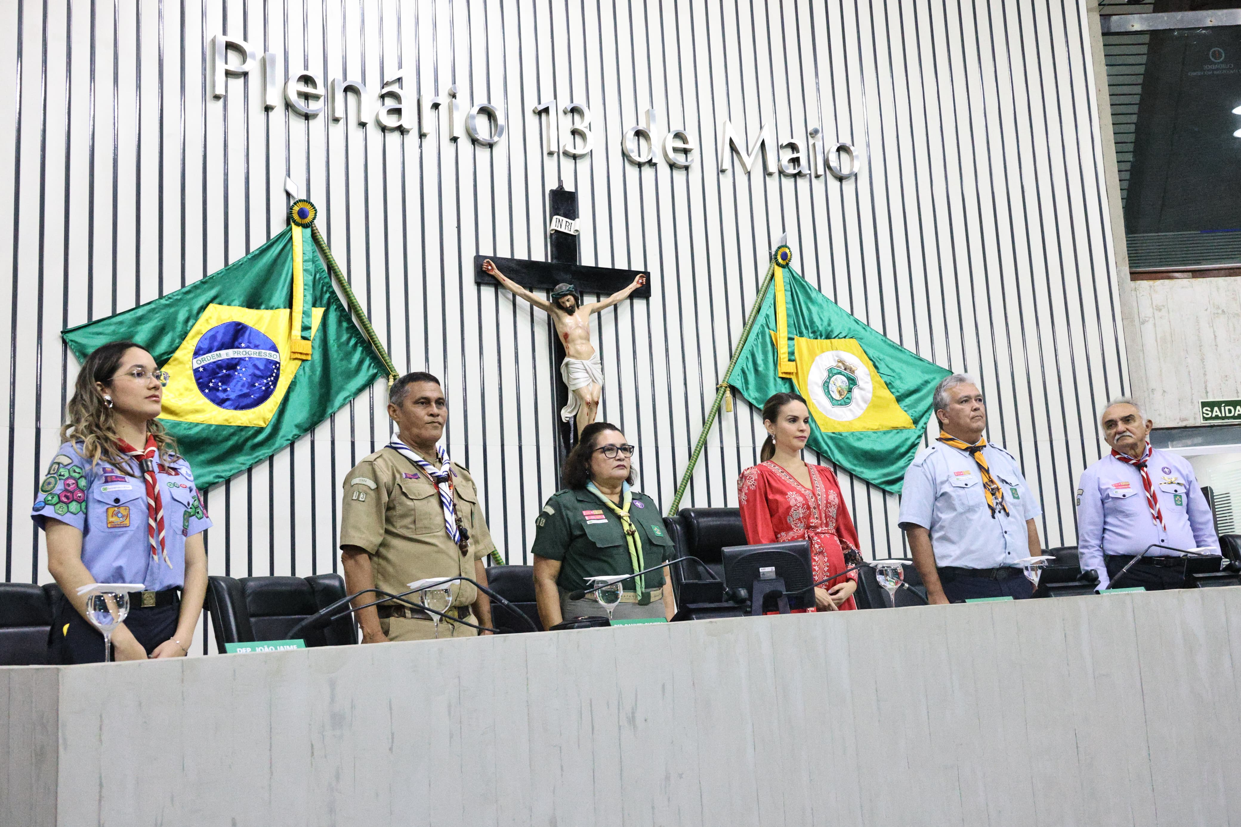 Cem anos da União dos Escoteiros do Brasil são celebrados em sessão solene
