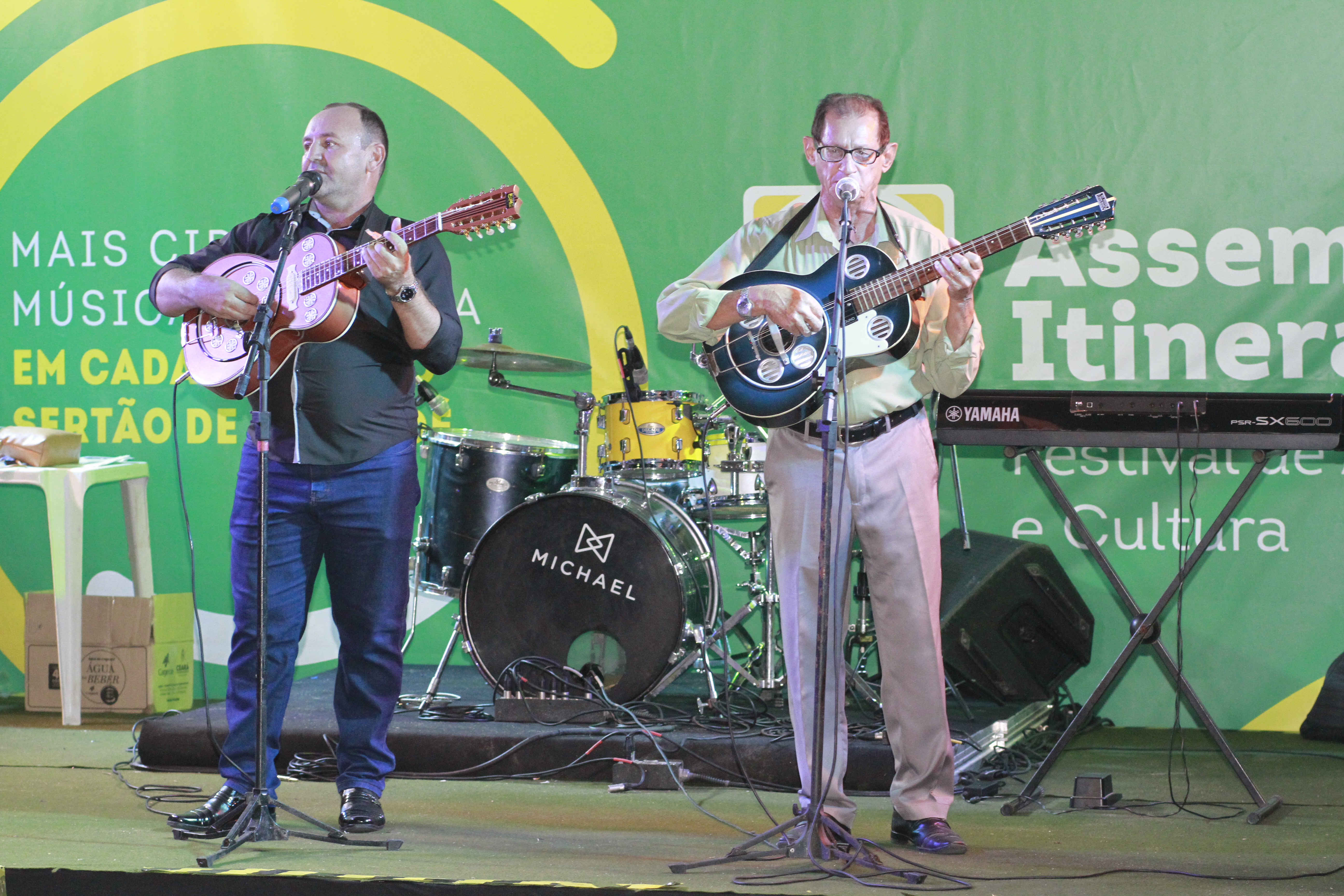 Apresentação de repentistas. Foto: Junior Pio