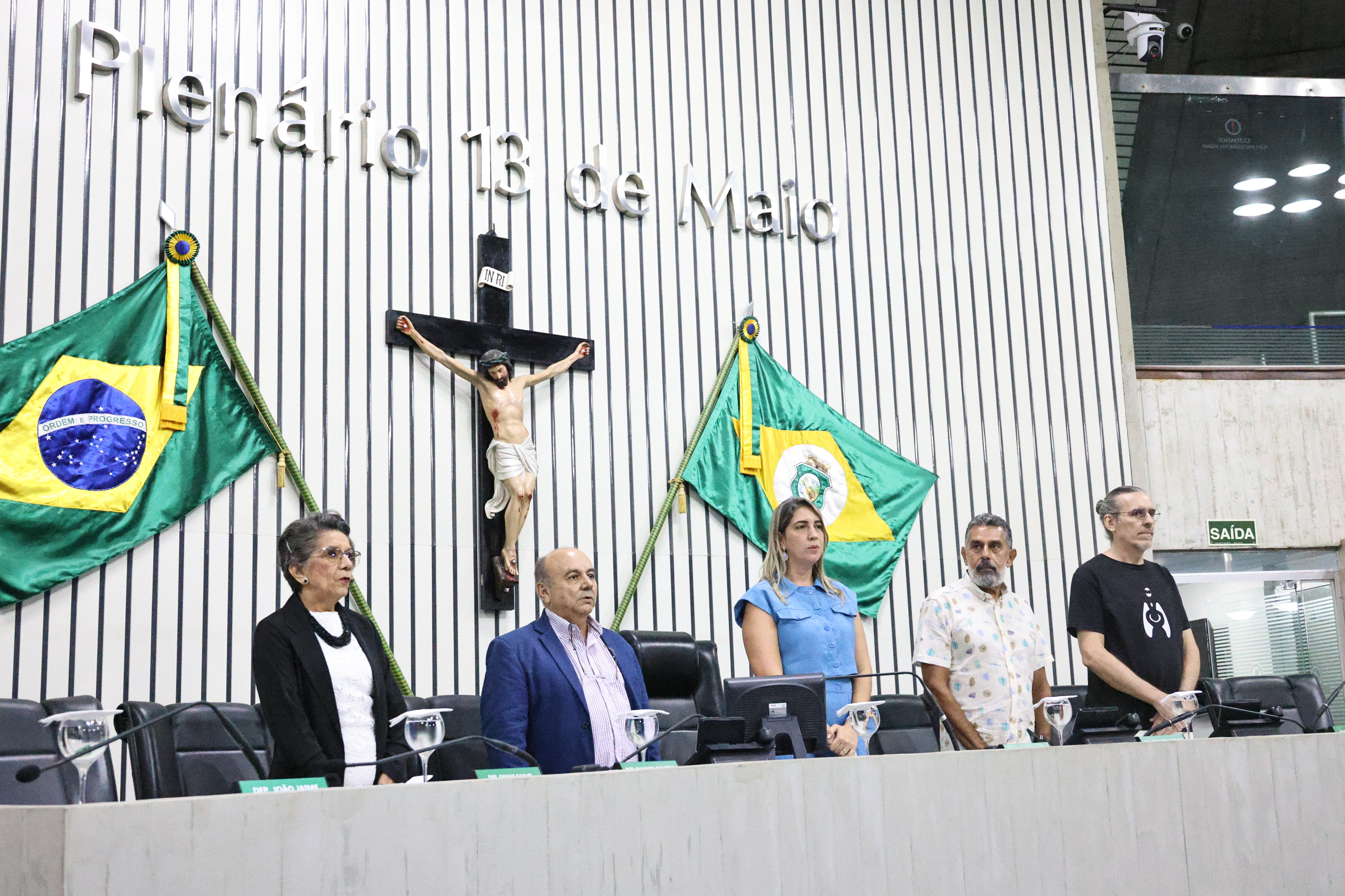 Alece reconhece importância dos artistas plásticos para cultura cearense em solenidade