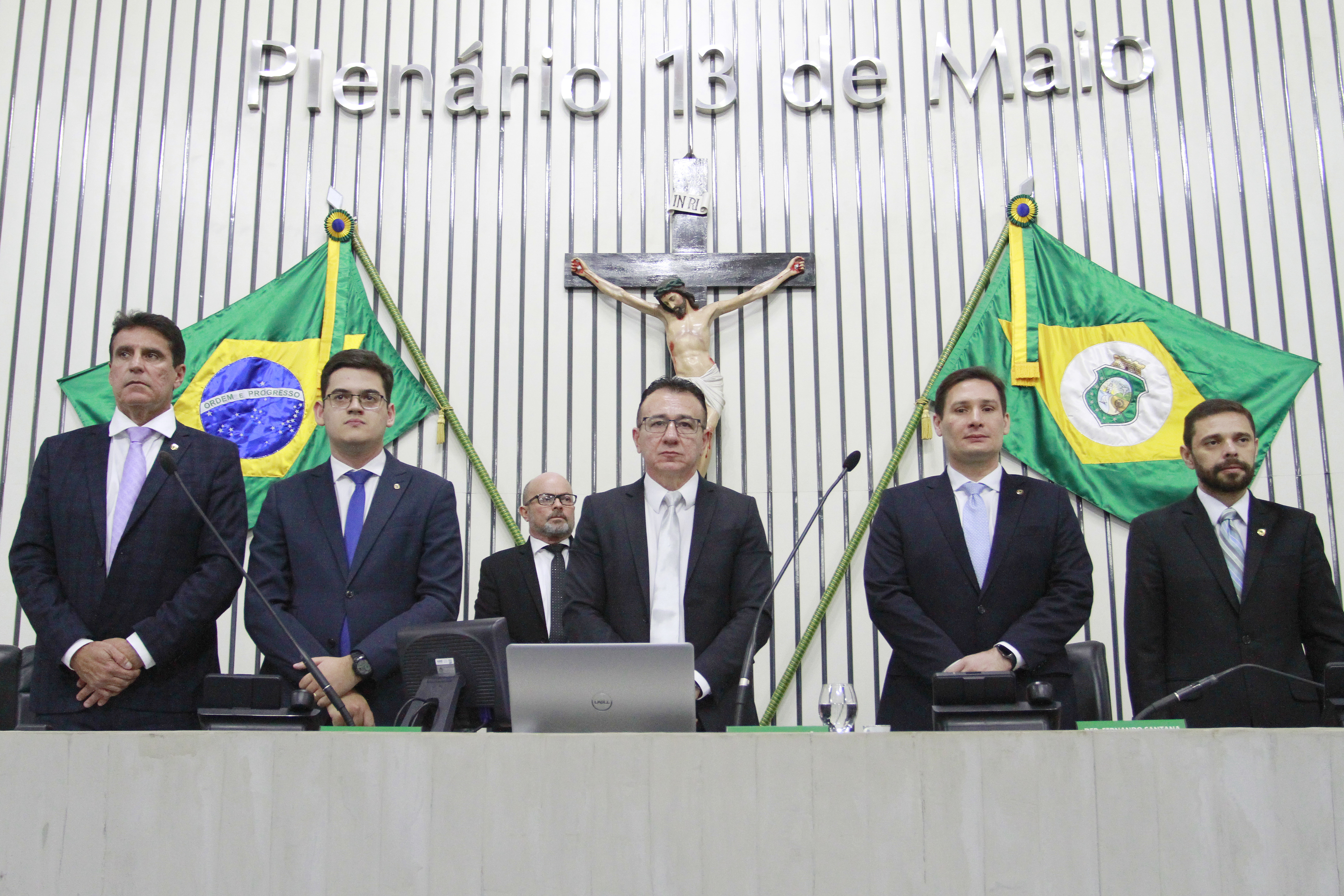 Minuto de silêncio durante sessão legislativa