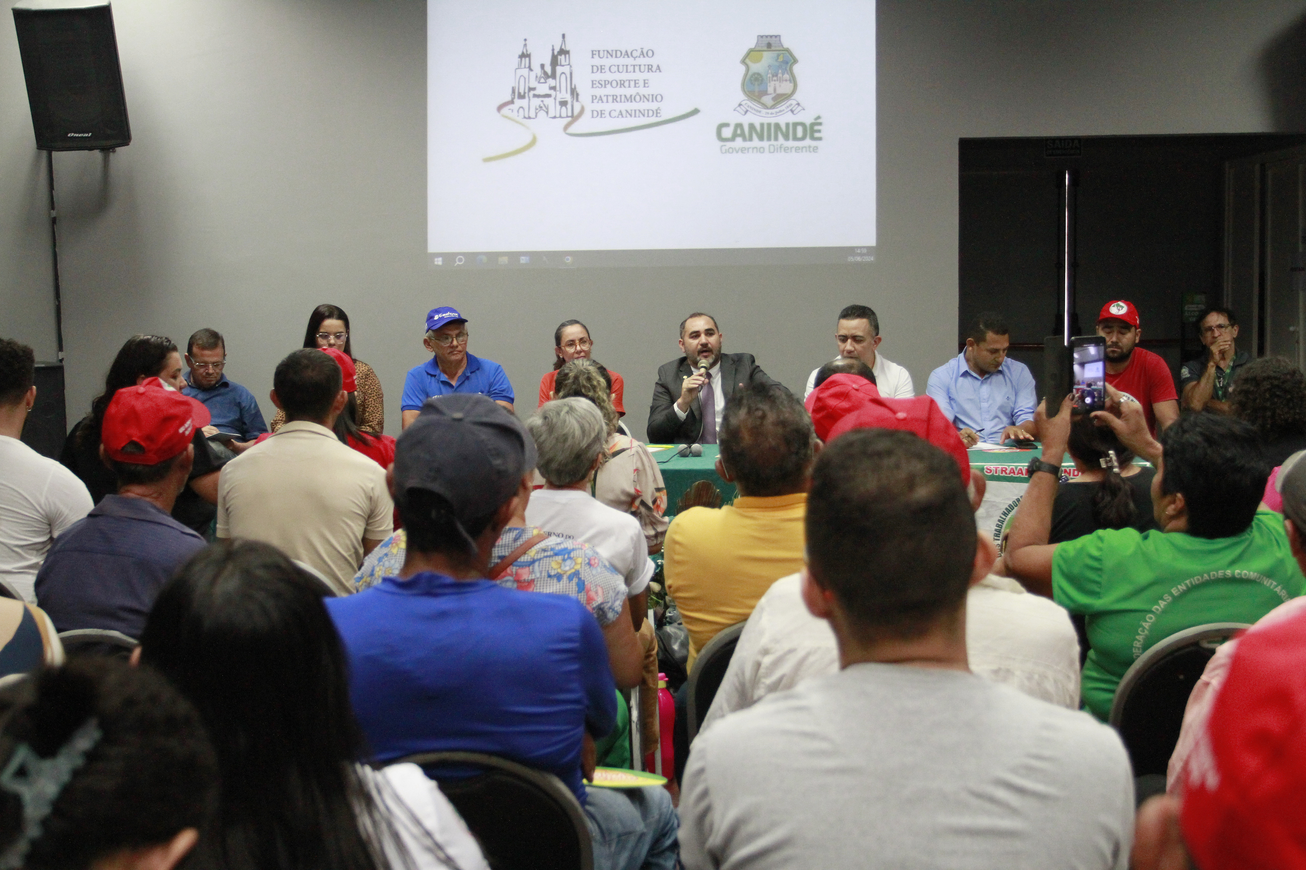 Situação de assentamentos rurais no Sertão de Canindé é debatida em audiência