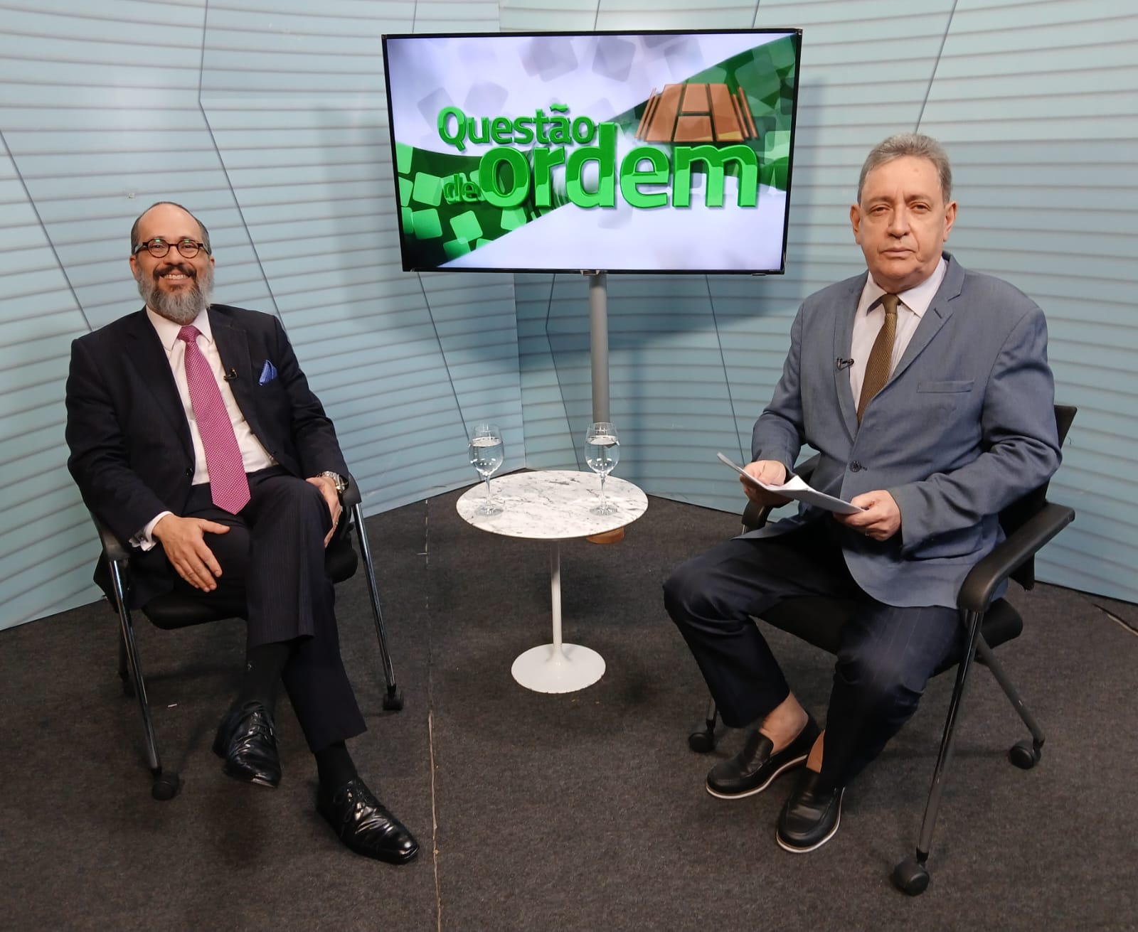 Professor Rafael Gonçalves Mota e jornalista Renato Abreu