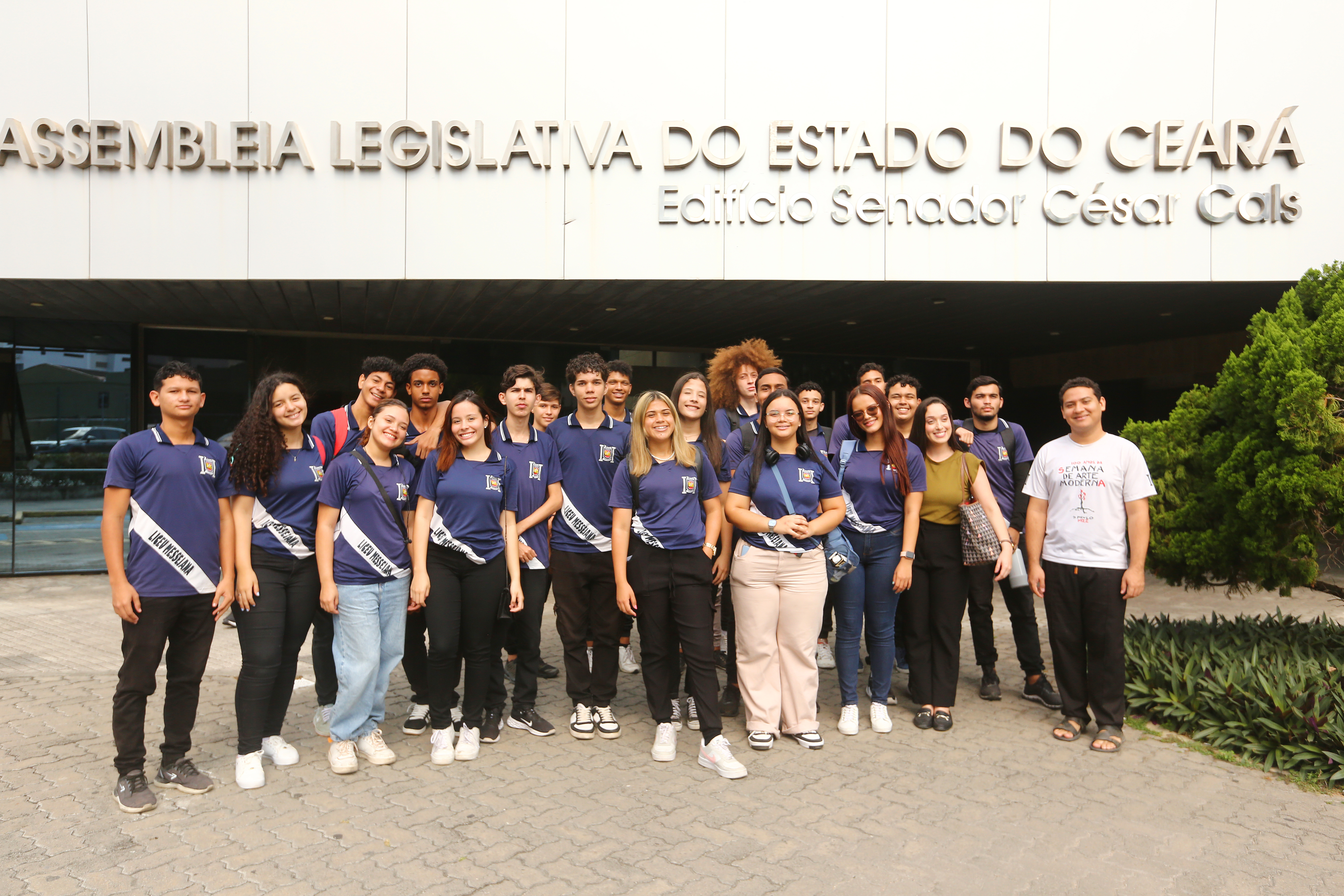 Estudantes de Fortaleza e Caucaia participam do Parlamento e Sua História