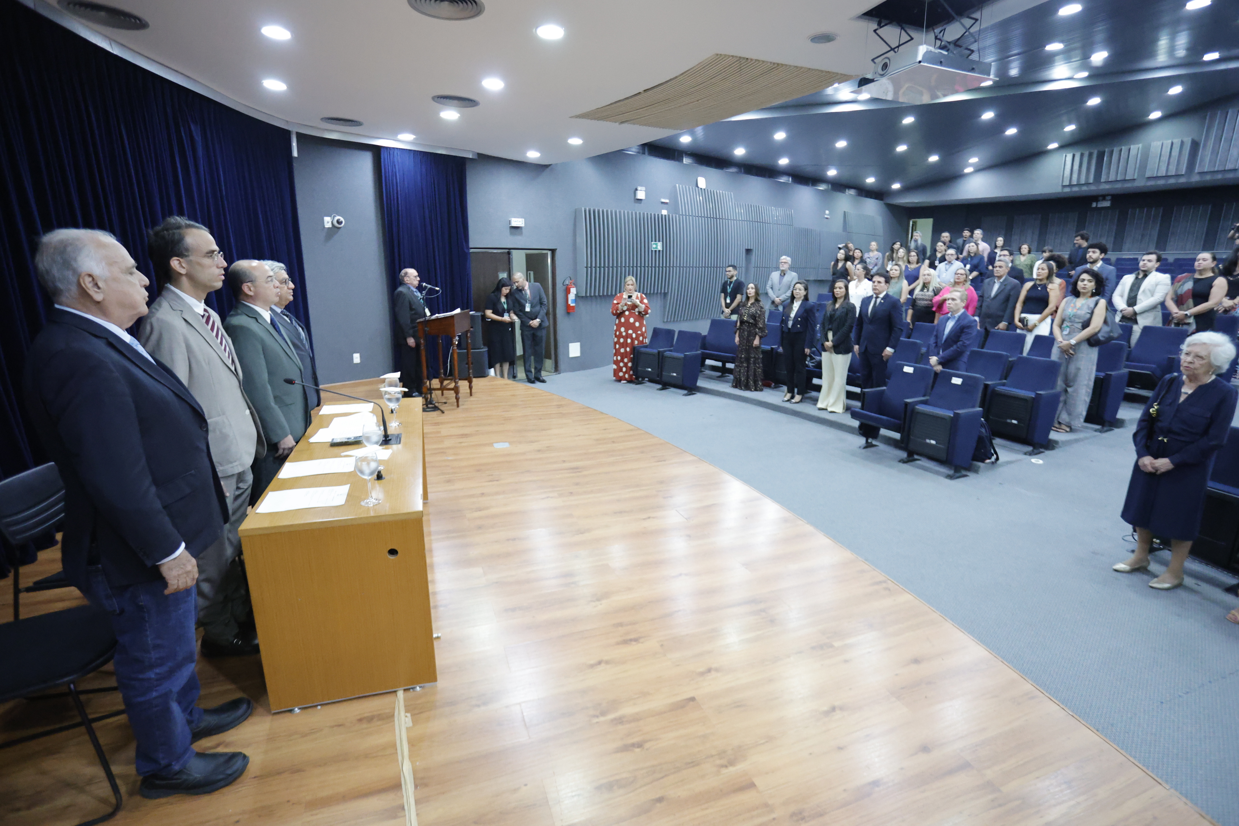 Sessão solene foi realizada no Auditório Murilo Aguiar