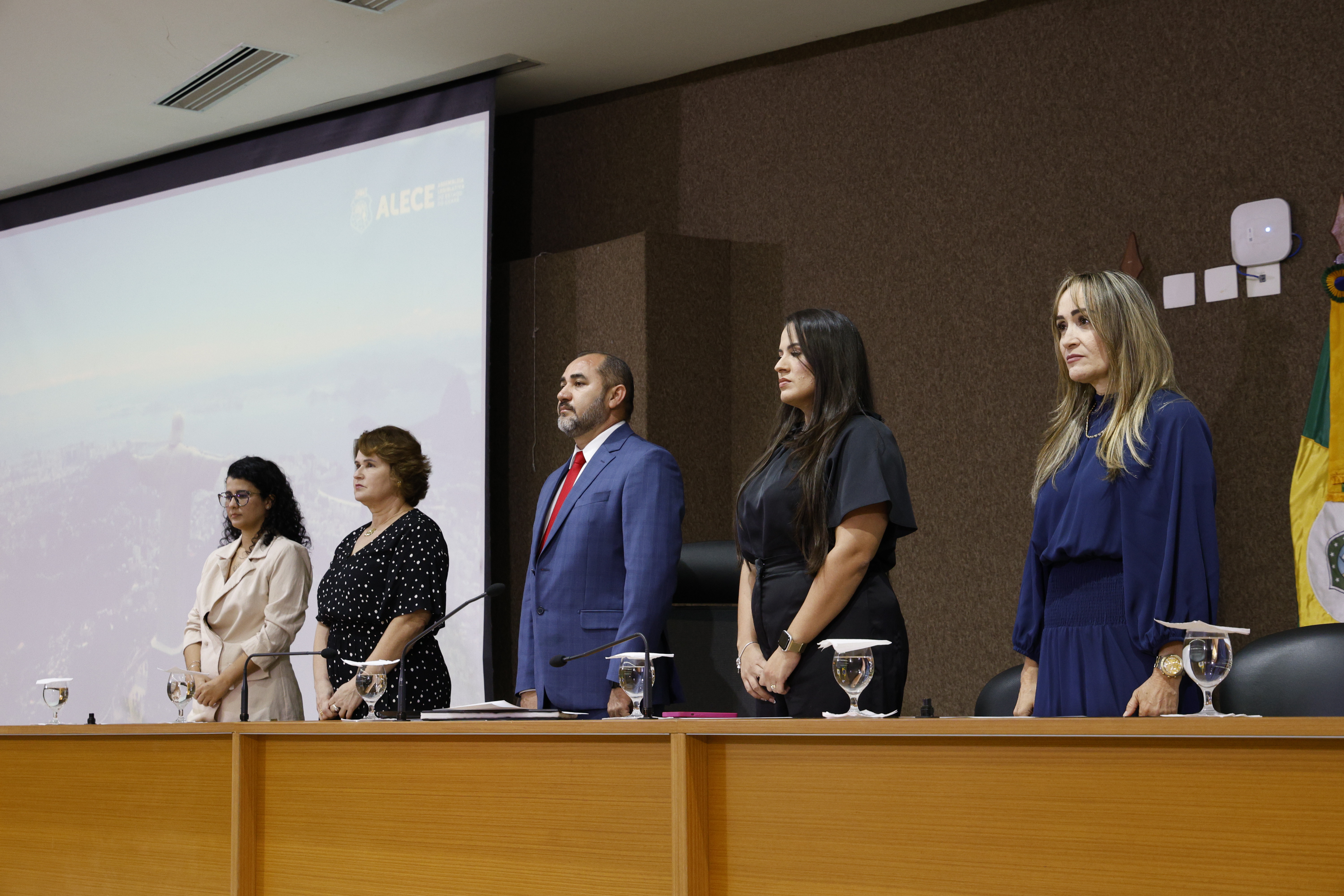 Sessão solene foi realizada no auditório Deputado João Frederico Ferreira Gomes