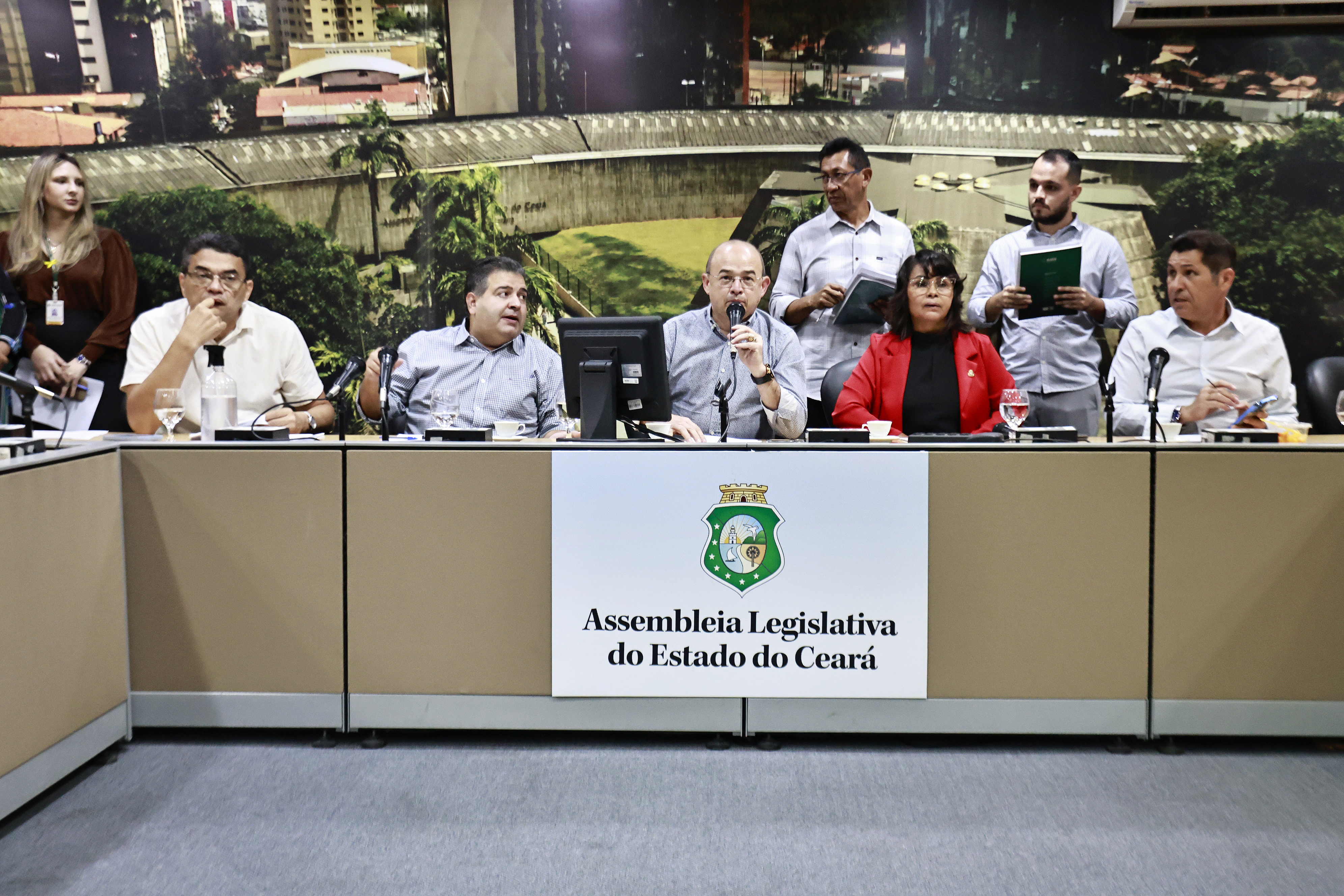 Comissão de Orçamento, Finanças e Tributação aprova seis projetos de parlamentares