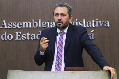 Deputado Elmano Freitas