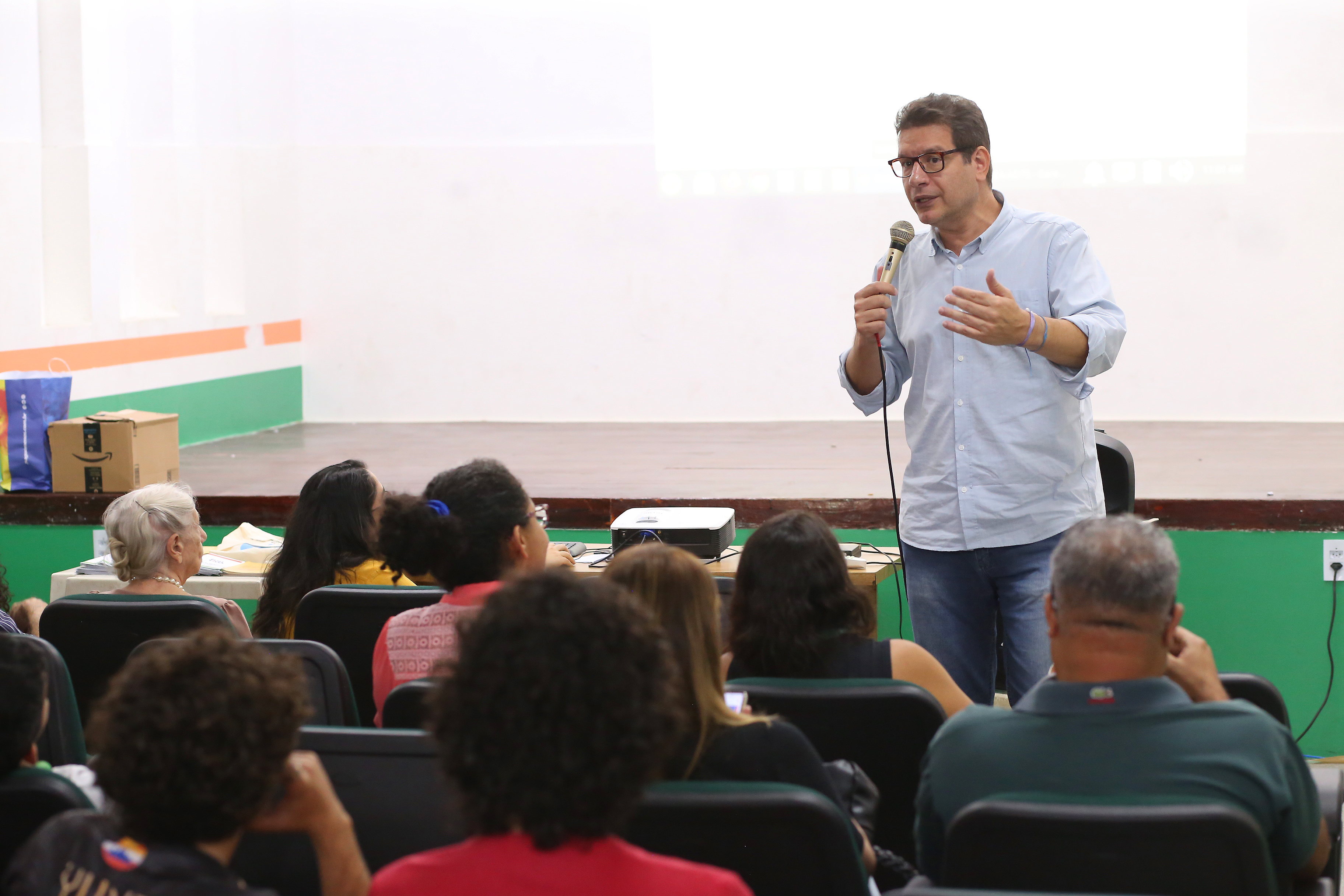 Alece realiza palestra sobre os 50 anos do martírio de Frei Tito de Alencar