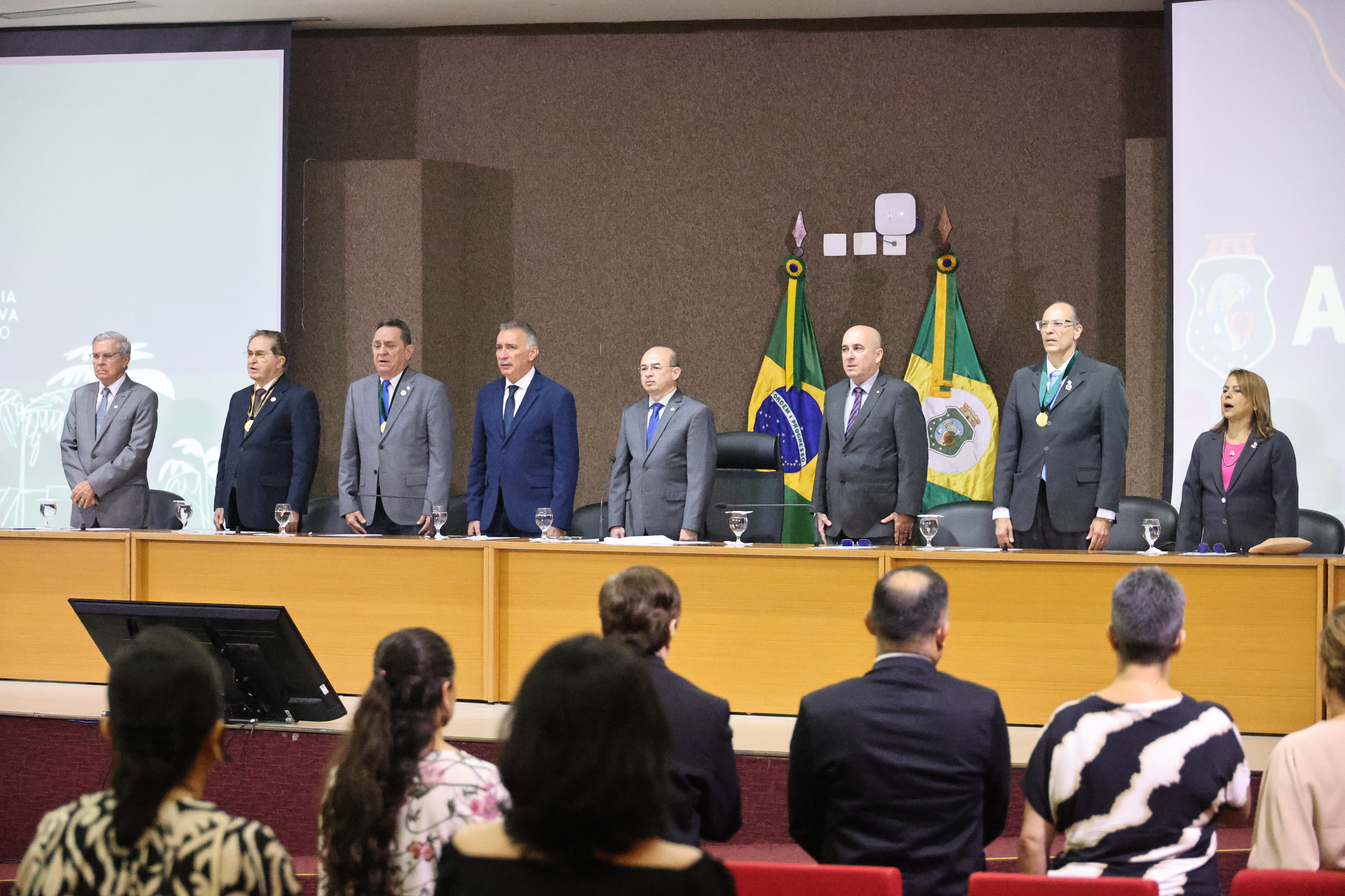 Sessão solene foi realizada no Auditório Deputado João Frederico Ferreira Gomes