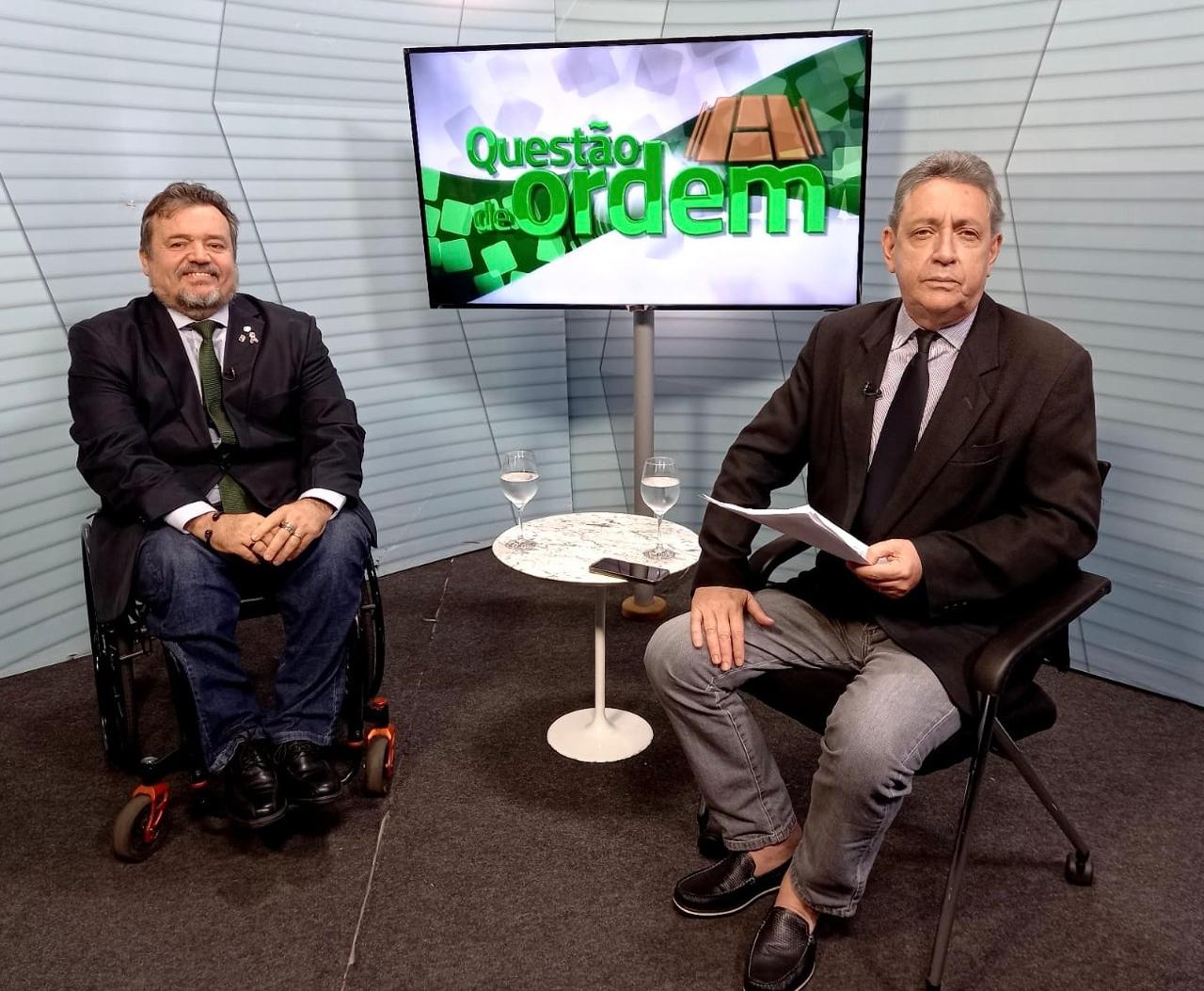 Emerson Damasceno, presidente da CDDPD / OAB-CE e jornalista Renato Abreu