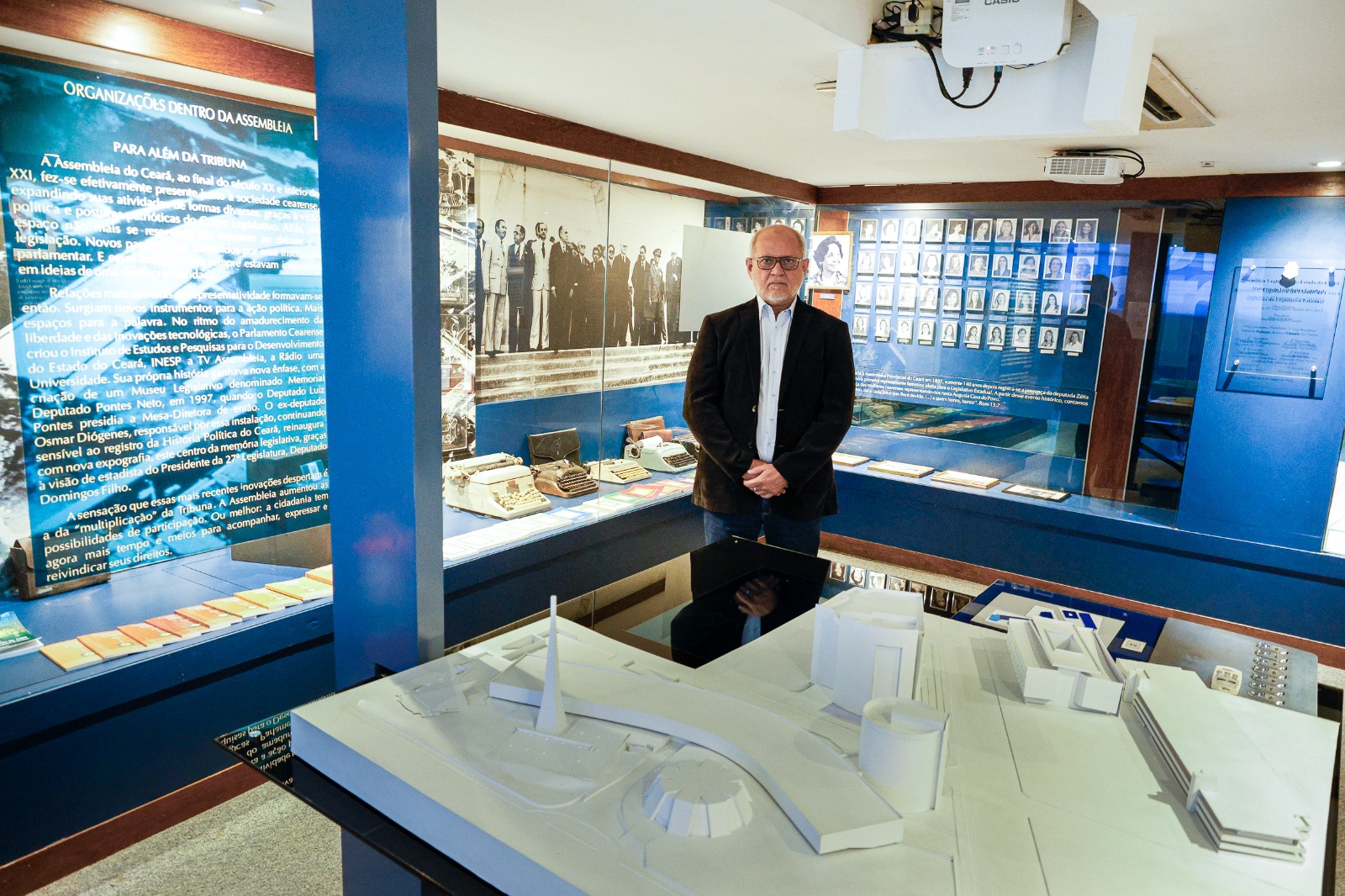 Coordenador do Memorial da Alece, Paulo Roberto Nunes Foto: Máximo Moura