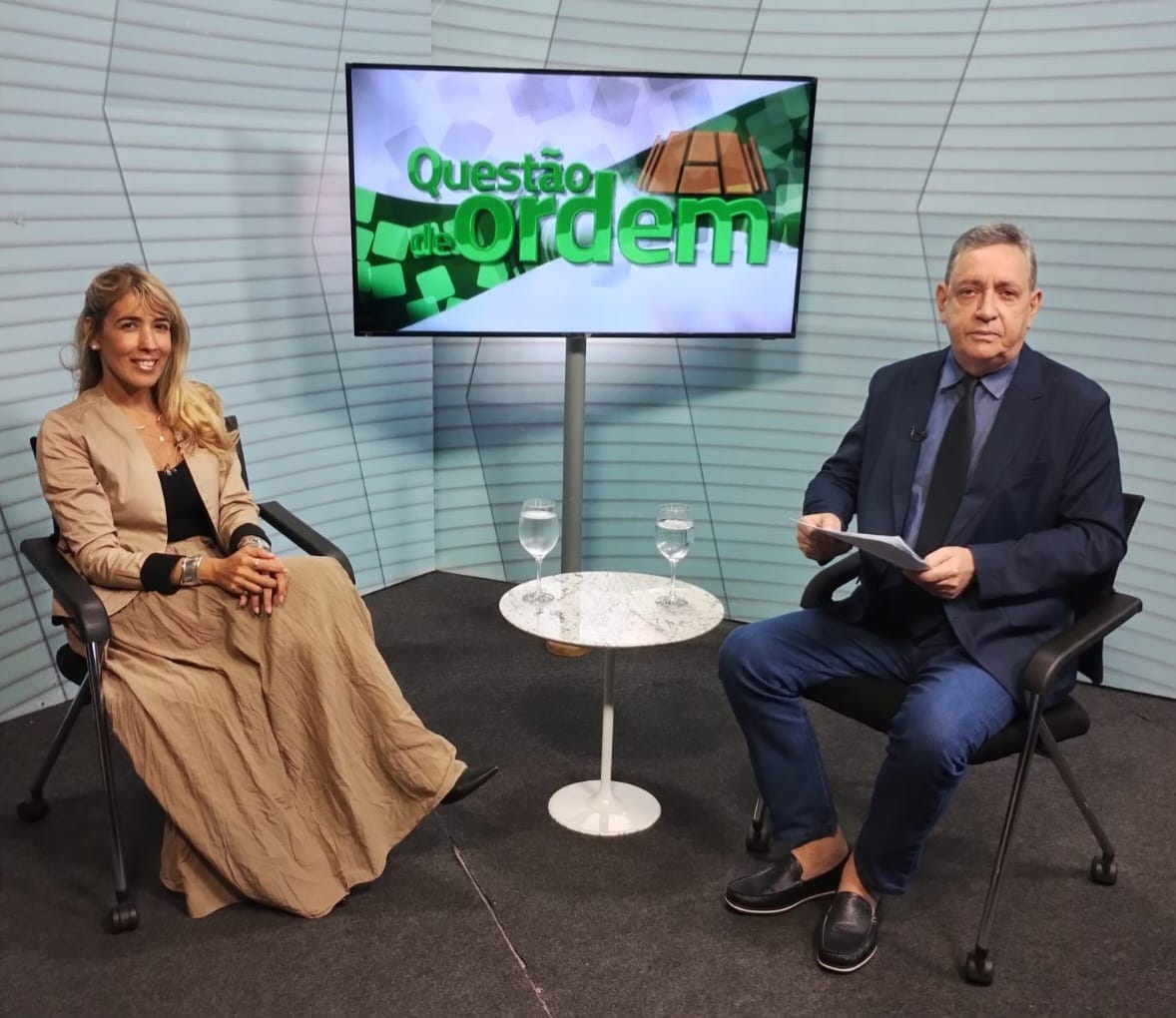 Professora da UFC, Raquel Machado e jornalista Renato Abreu