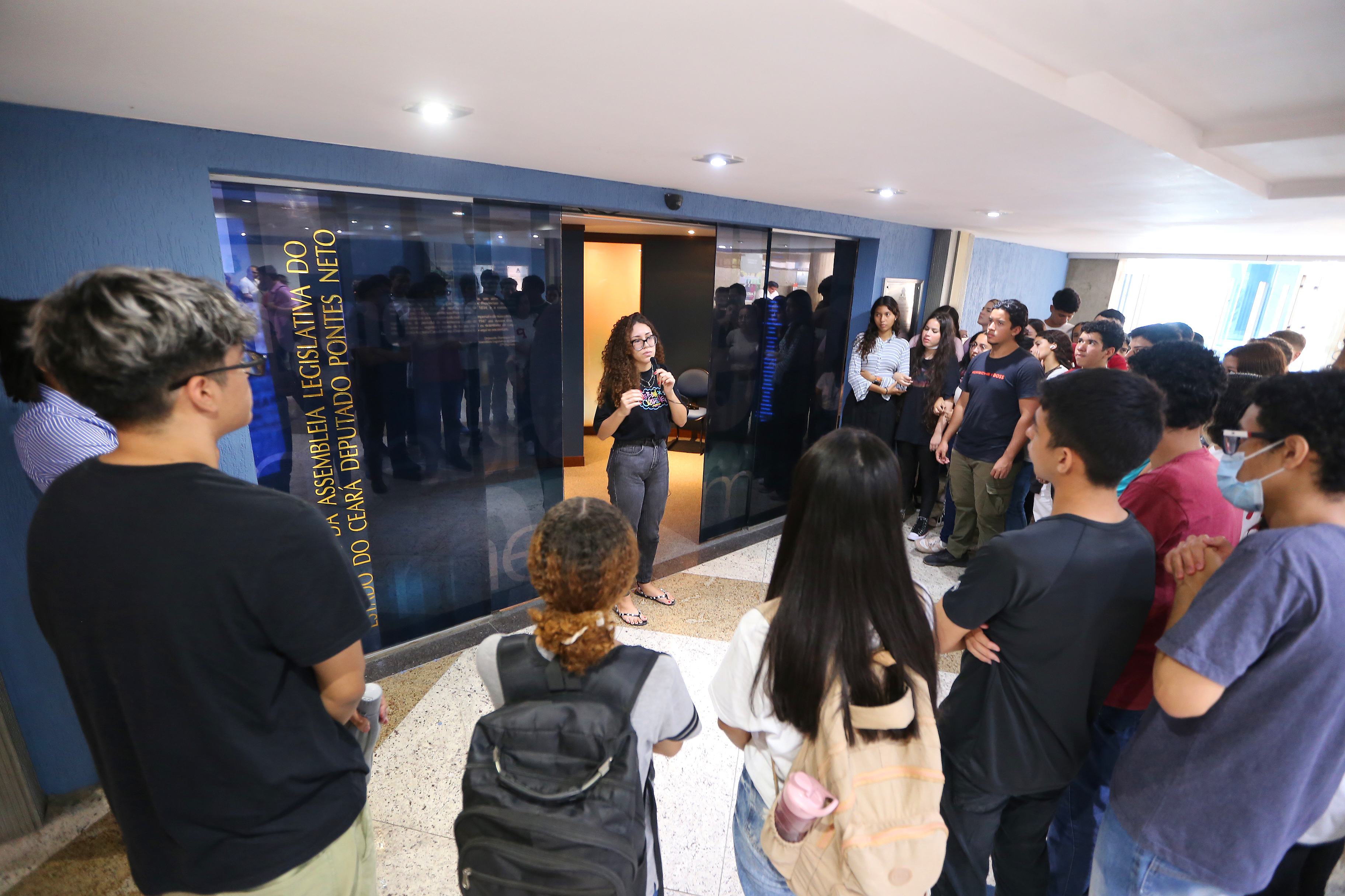 O Parlamento e sua História recebe estudantes de escolas de Fortaleza