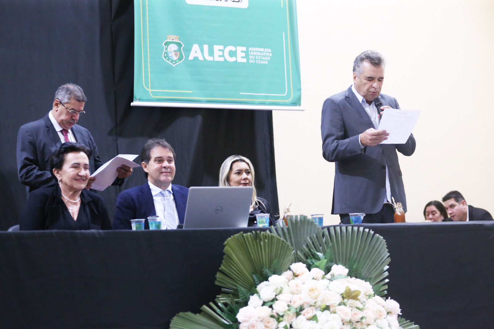 Alece aprova seis projetos de parlamentares durante sessão itinerante em Canindé