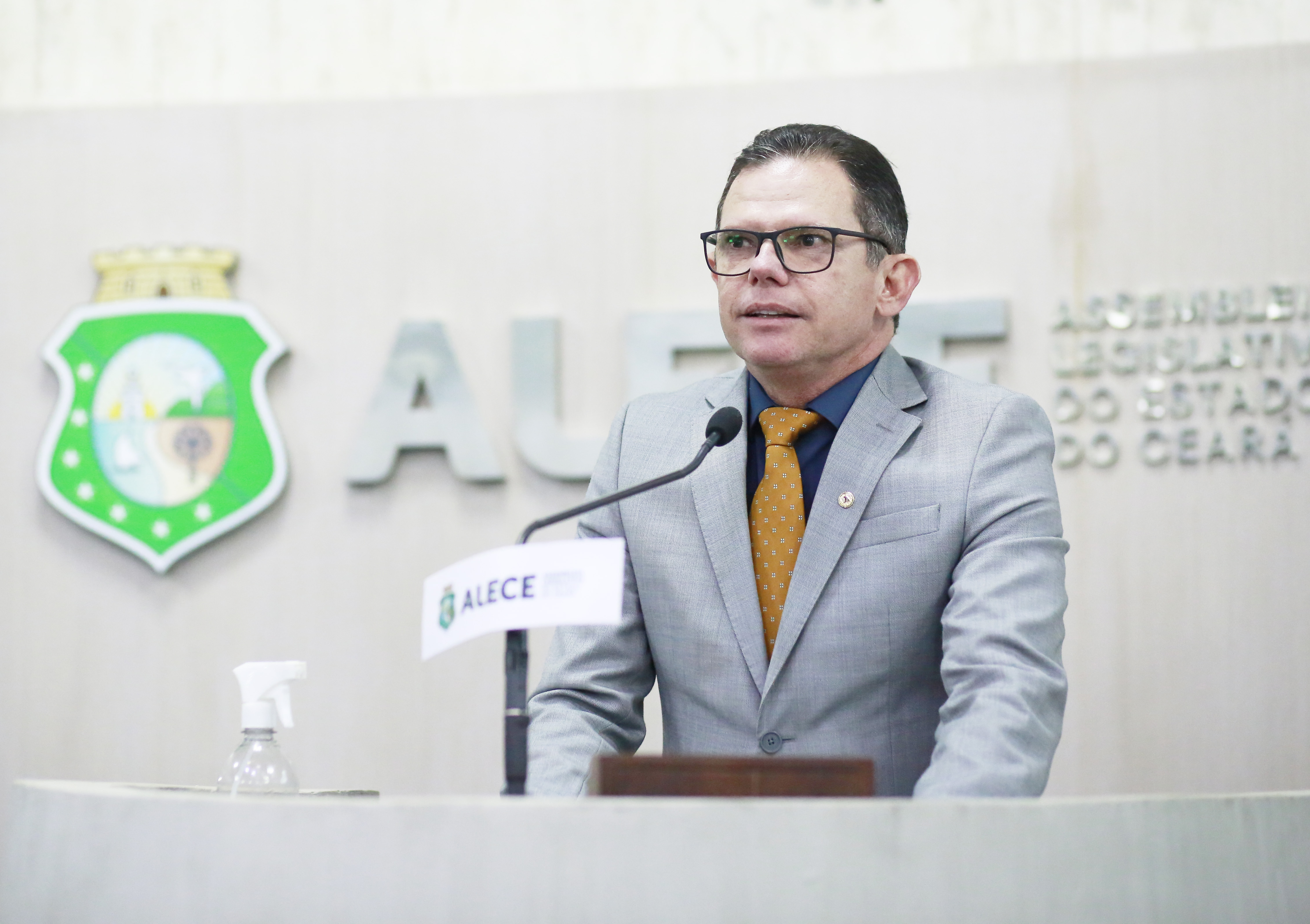 Lucinildo alerta para situação do Hospital de Maracanaú e critica atendimento do Hapvida
