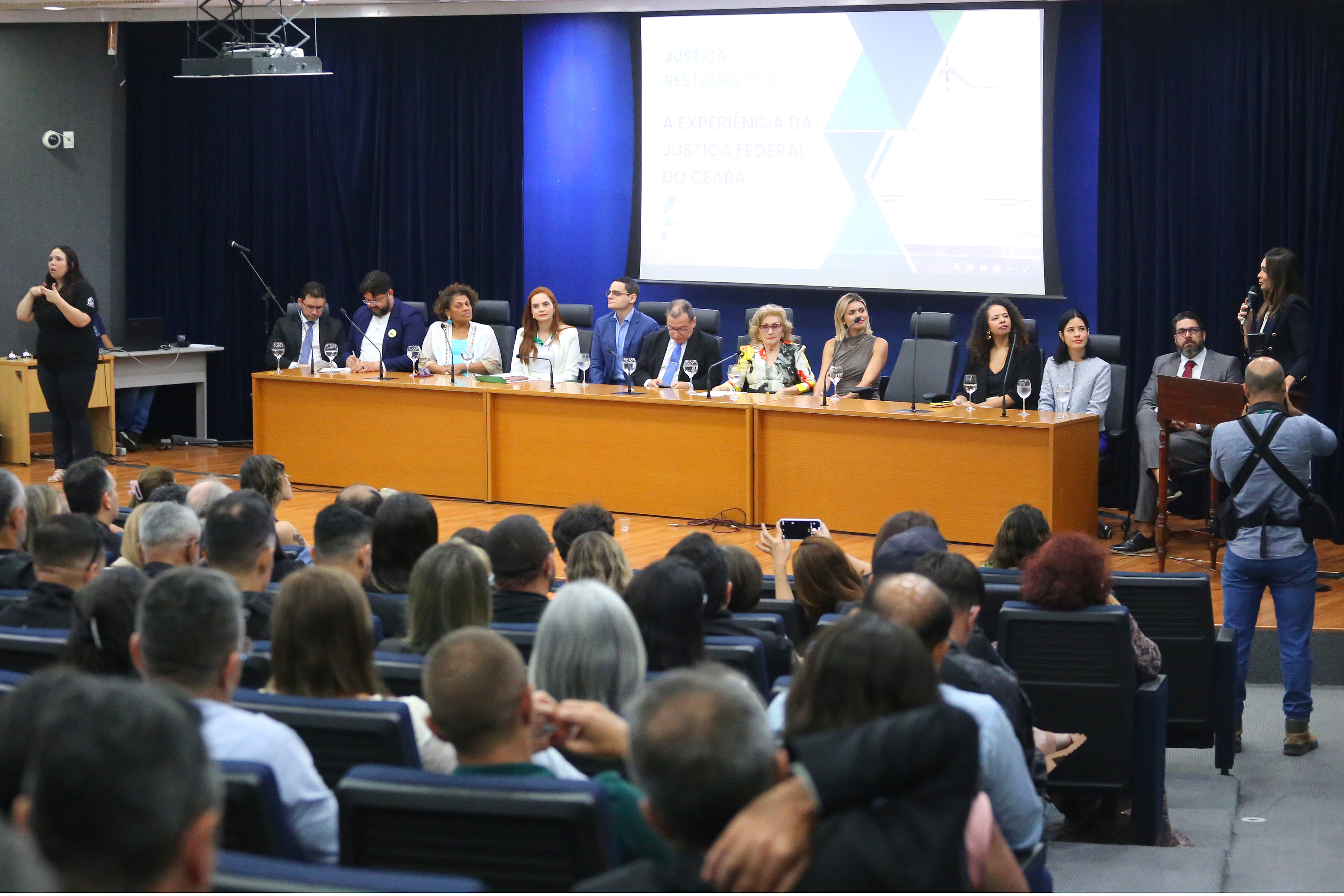 Inesp lança a obra “Conectando Justiça Restaurativa, Aprendizagem Cooperativa e Educação Biocêntrica - (Compaz)”