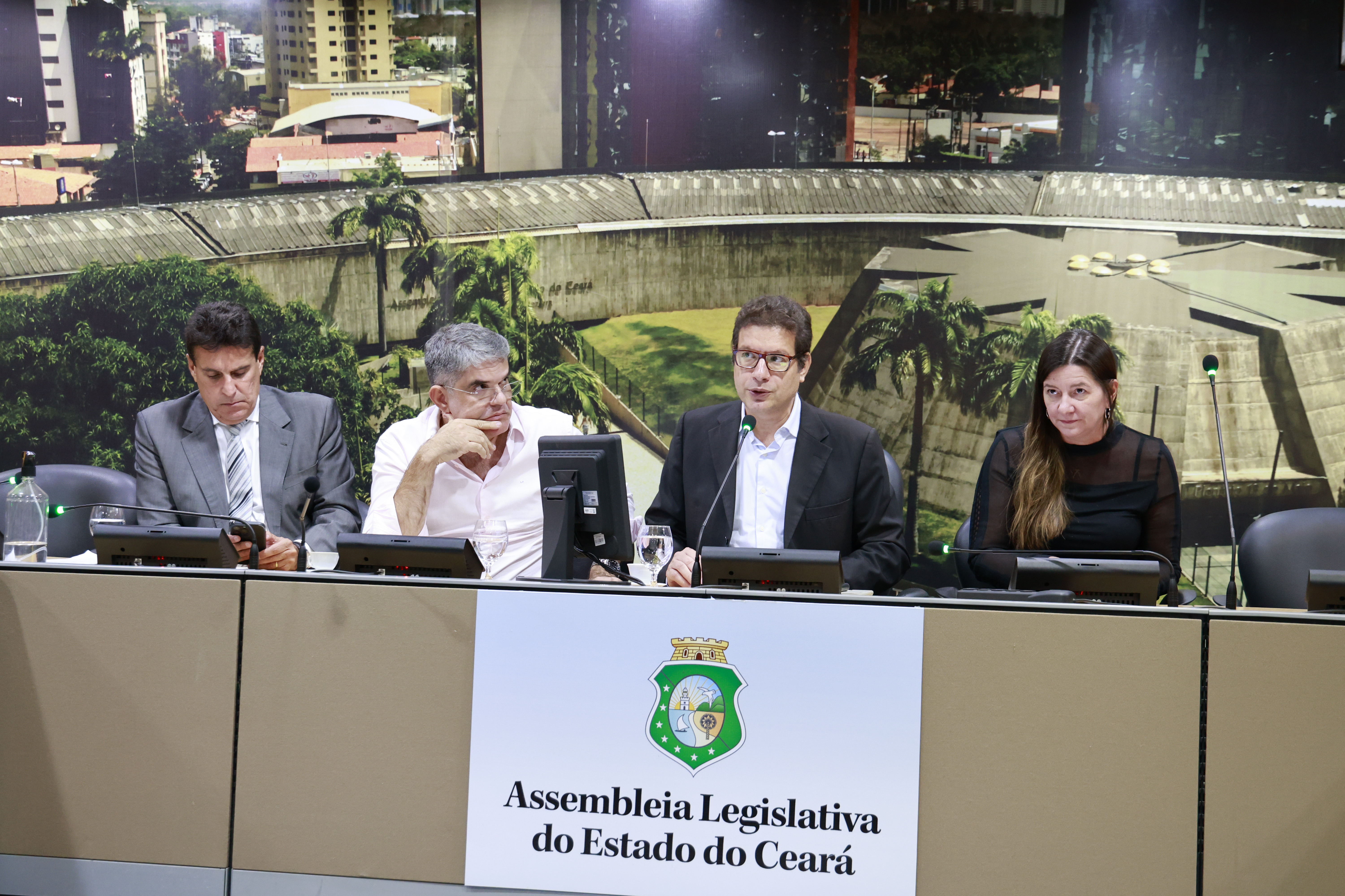 Comissão de Direitos Humanos aprova dois projetos de parlamentares