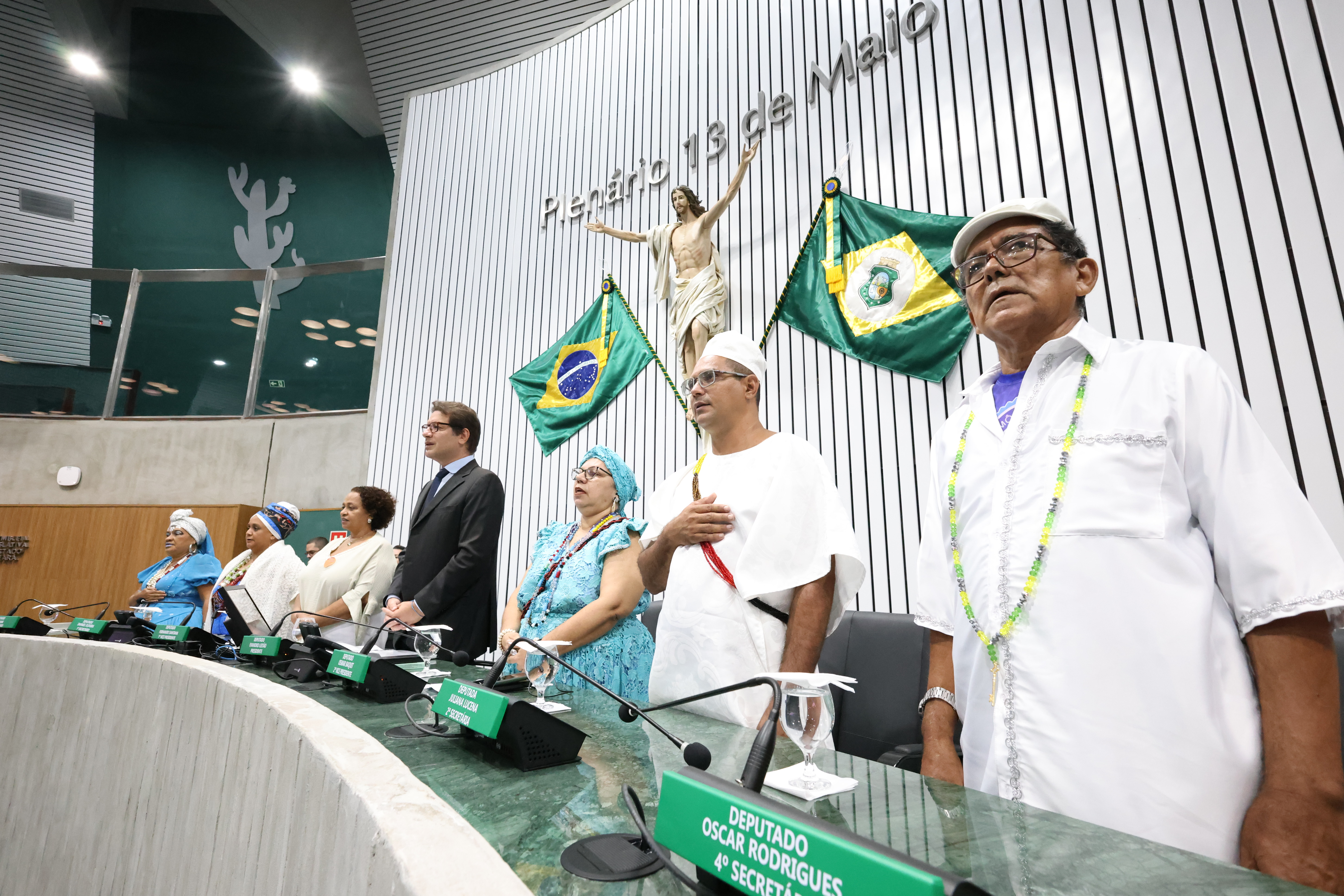 Sessão solene foi realizada no Plenário 13 de Maio – Foto: Marcos Moura/Alece