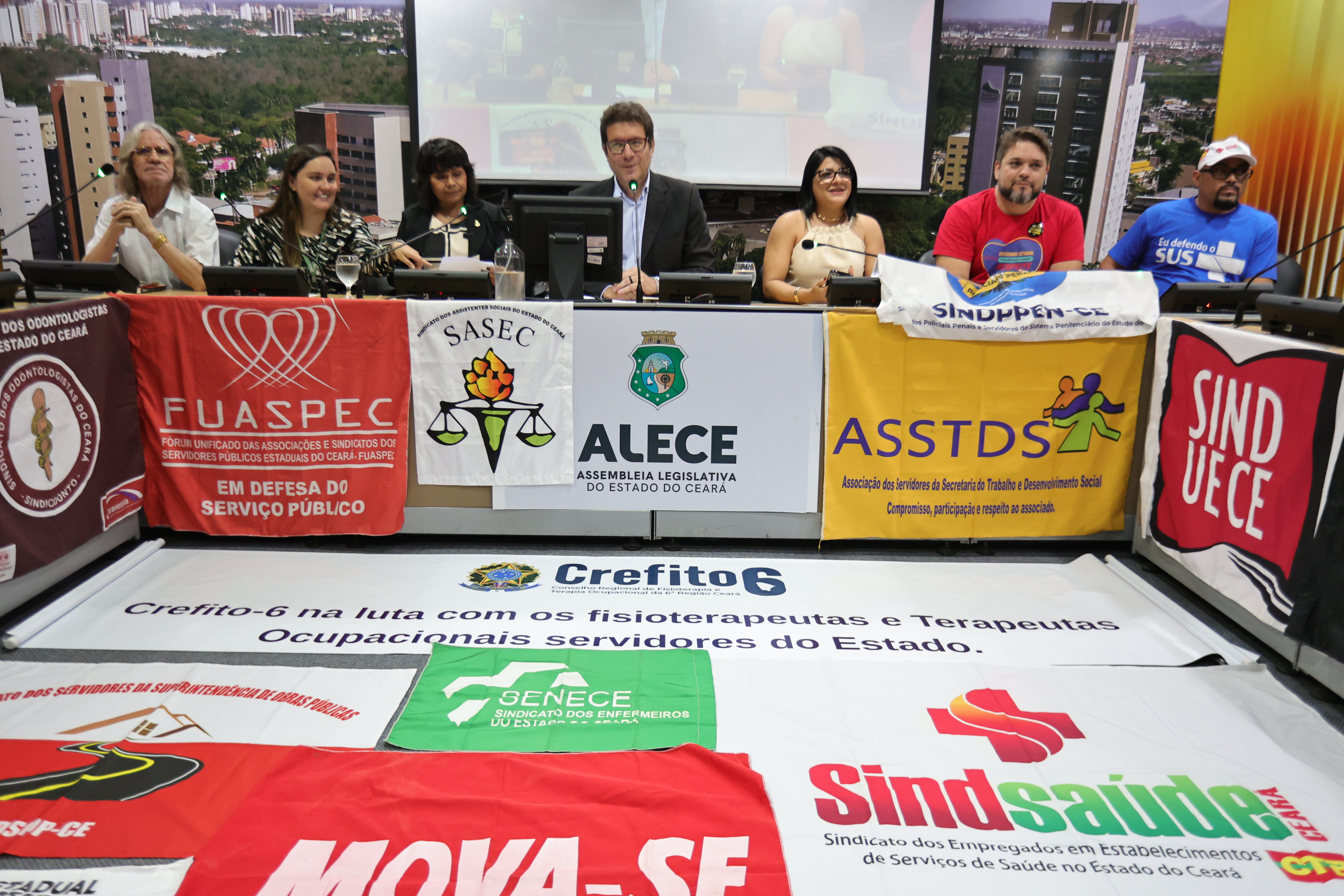 Servidores estaduais apontam demandas salariais para 2025 em audiência na Alece