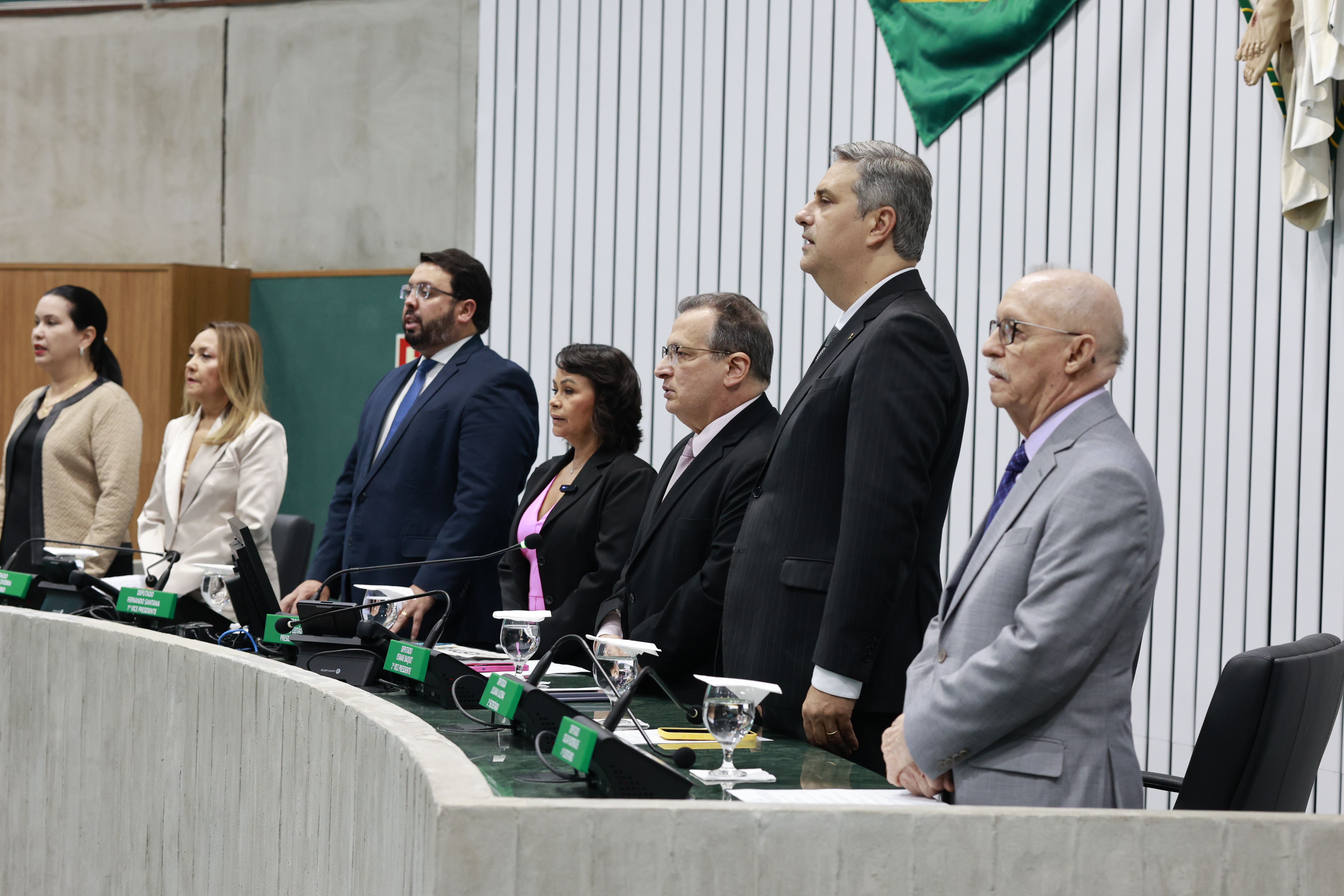 Sessão solene foi realizada no Plenário 13 de Maio – Foto: Máxim Moura