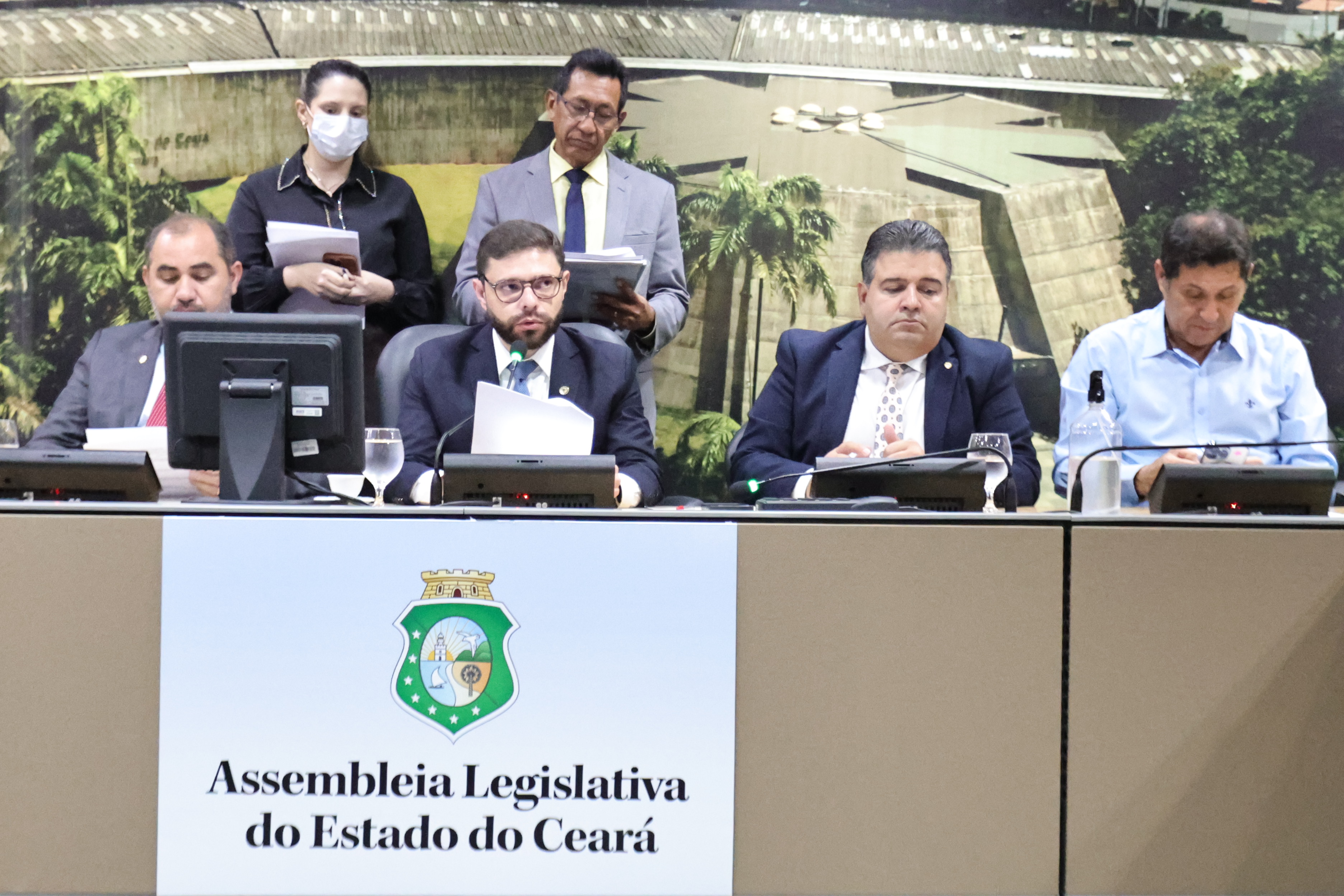 CCJR aprova 17 projetos de parlamentares nesta terça
