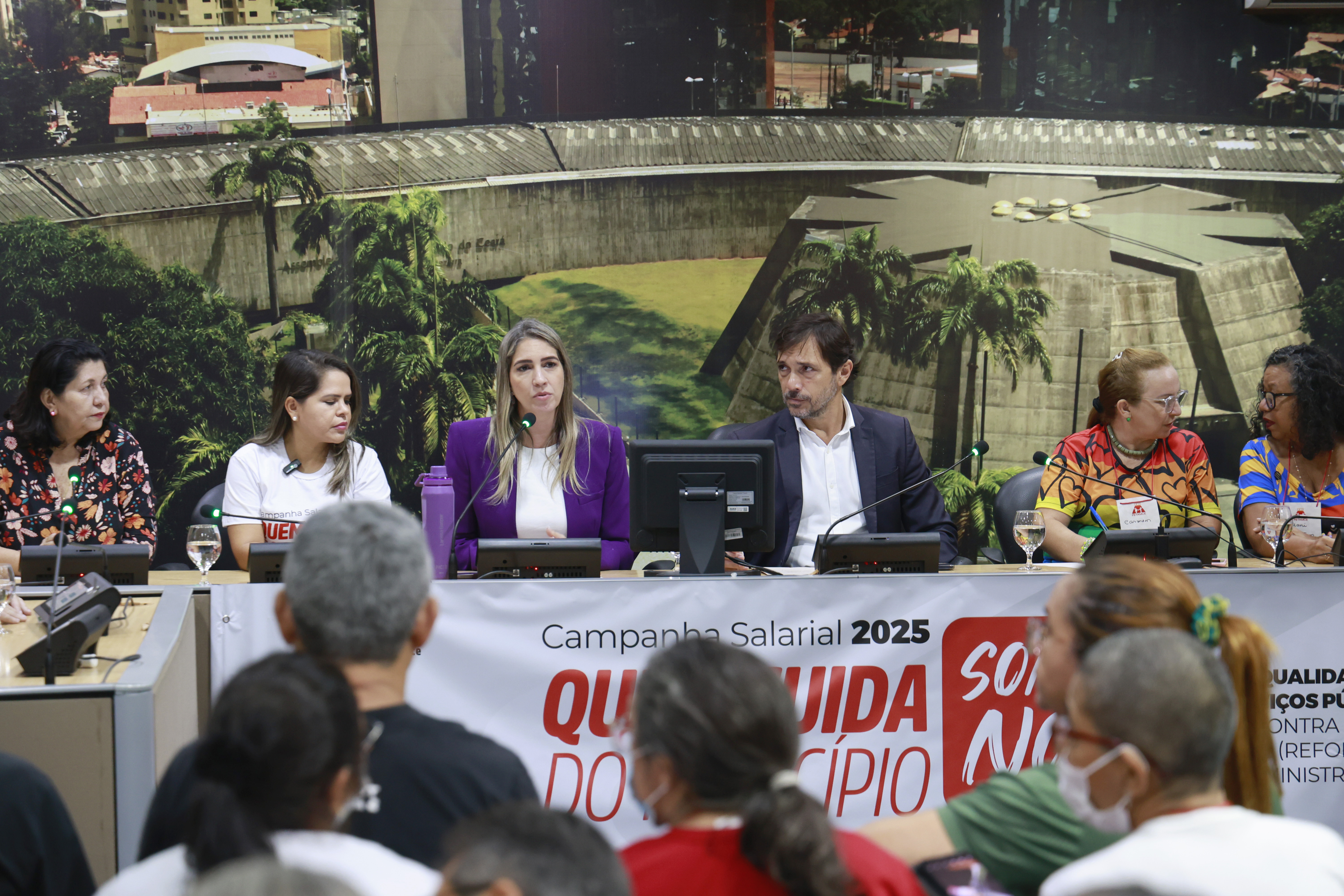 Servidores municipais apresentam eixos de negociação da Campanha Salarial 2025 em audiência