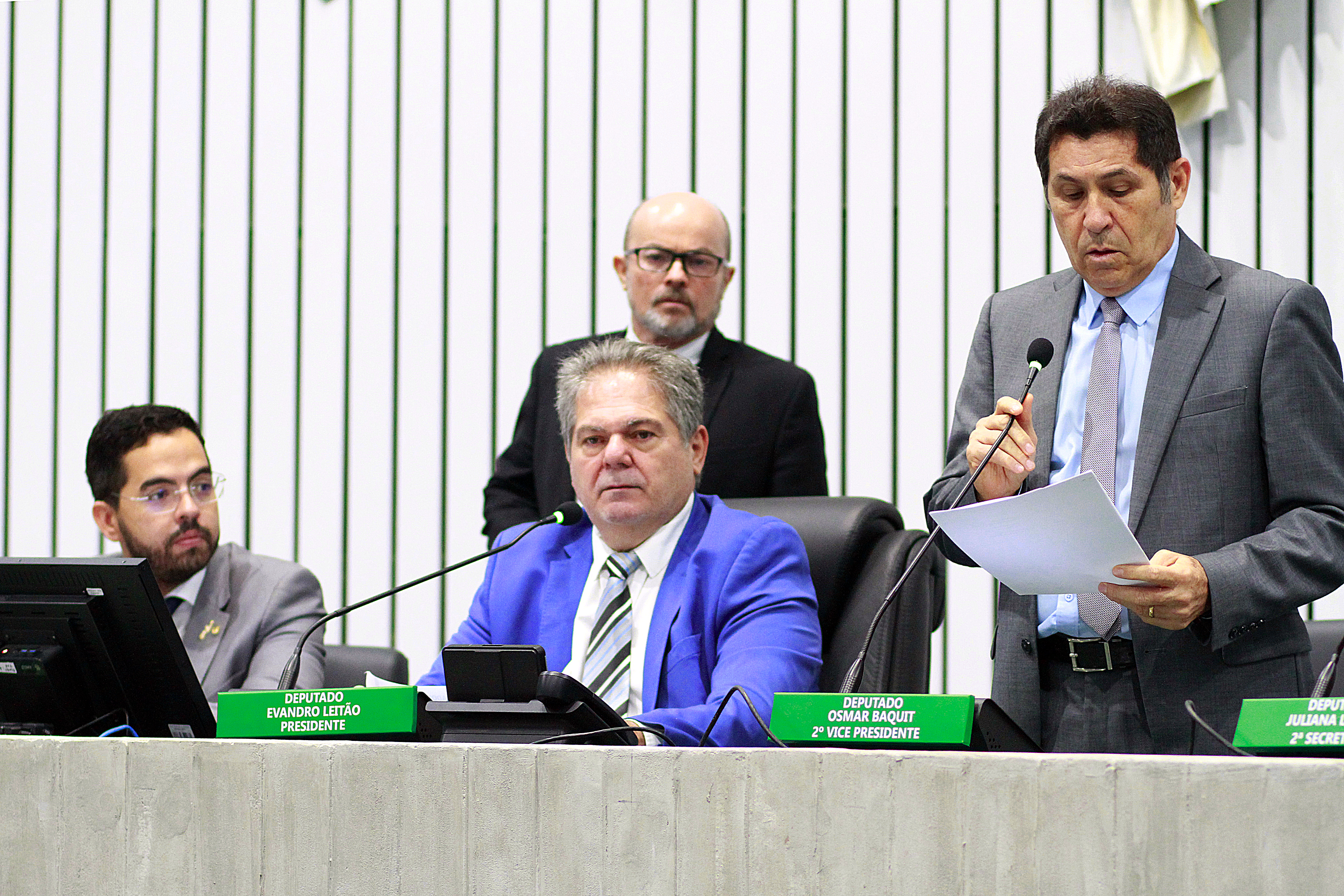 Leitura dos expediente da sessão legislativa desta quarta-feira