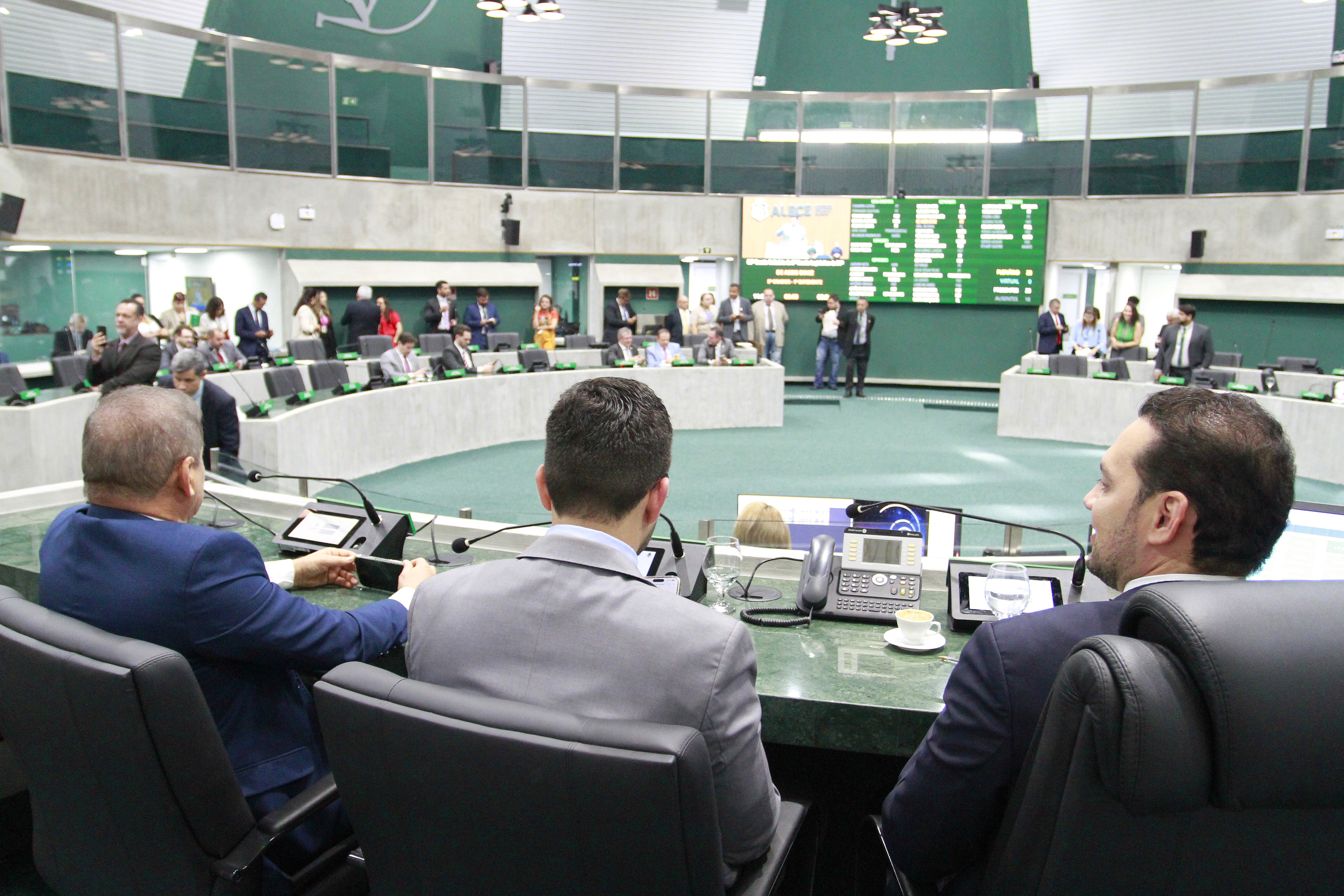 Parlamentares avaliam produção legislativa e principais marcos do ano de 2024