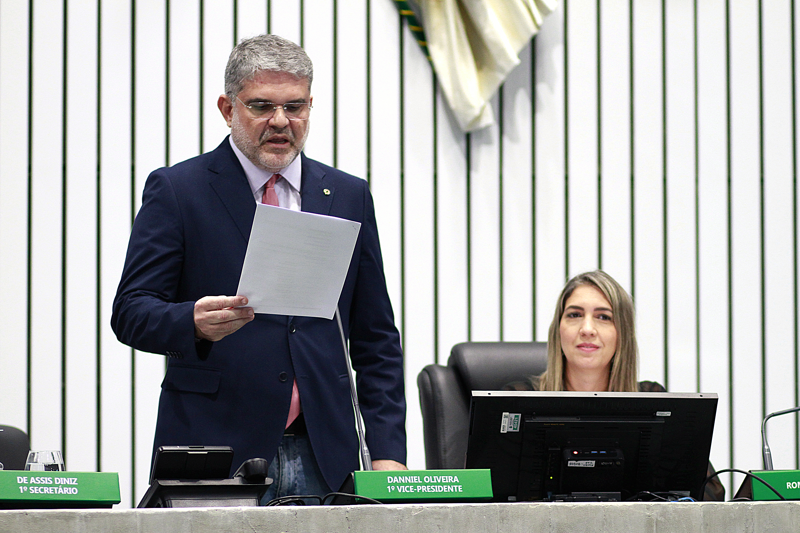 Leitura do expediente da sessão legislativa desta quinta-feira