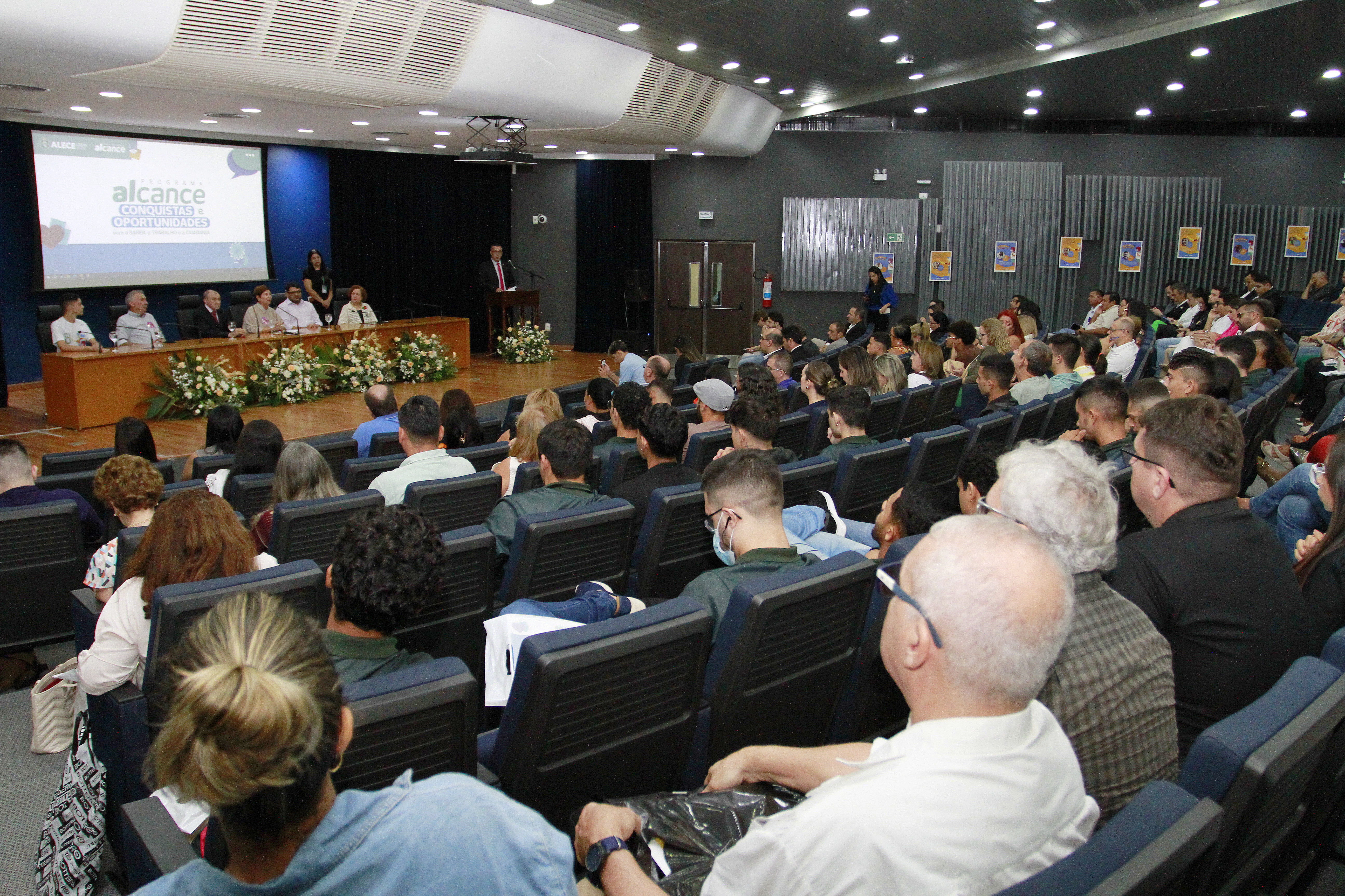 Programa Alcance reuniu estudantes e parceiros para comemorar os resultados da iniciativa em 2024