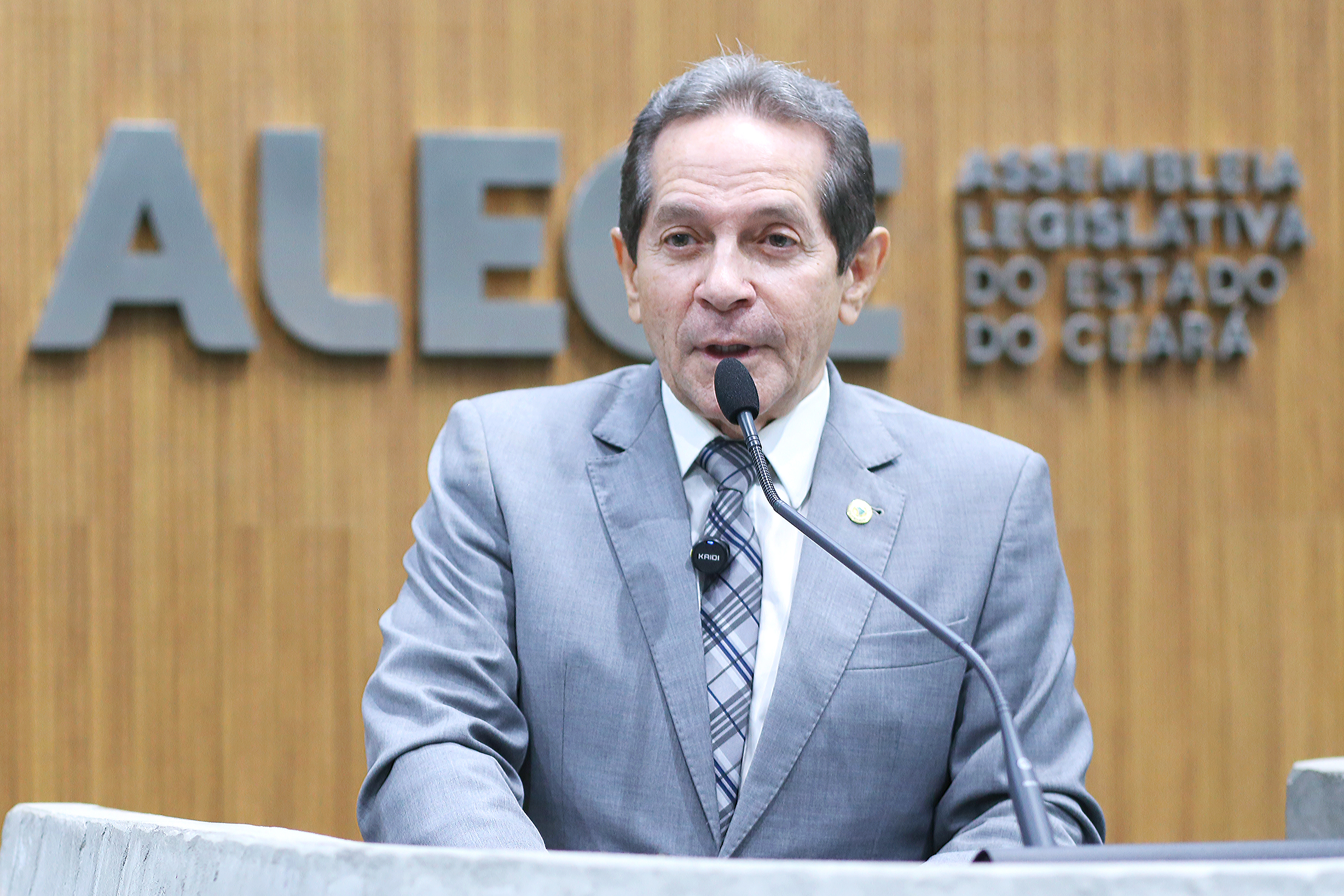 Deputado Heitor Férrer (União) em pronunciamento na ordem do dia