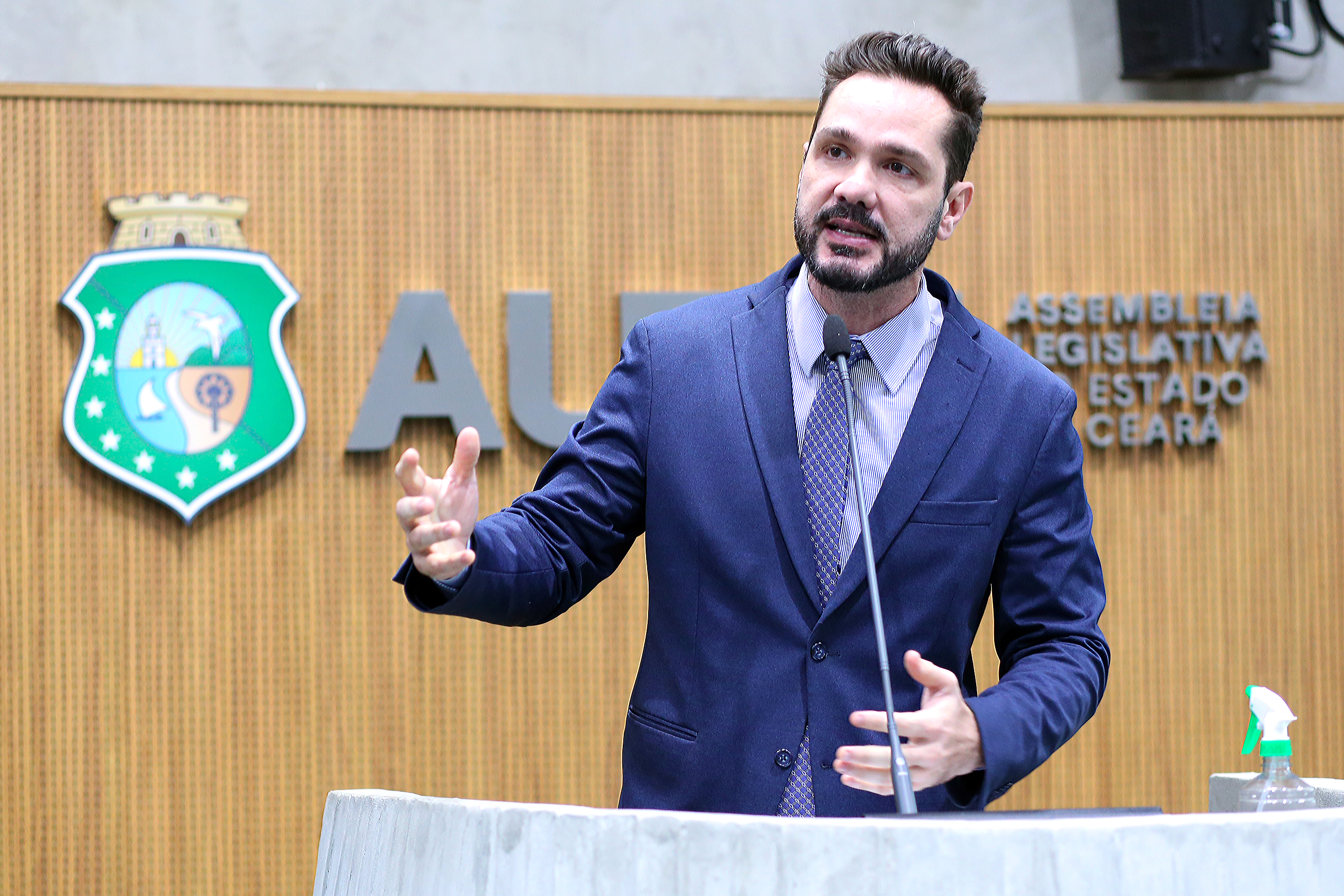 Deputado Guilherme Bismarck (PSB) em pronunciamento na ordem do dia