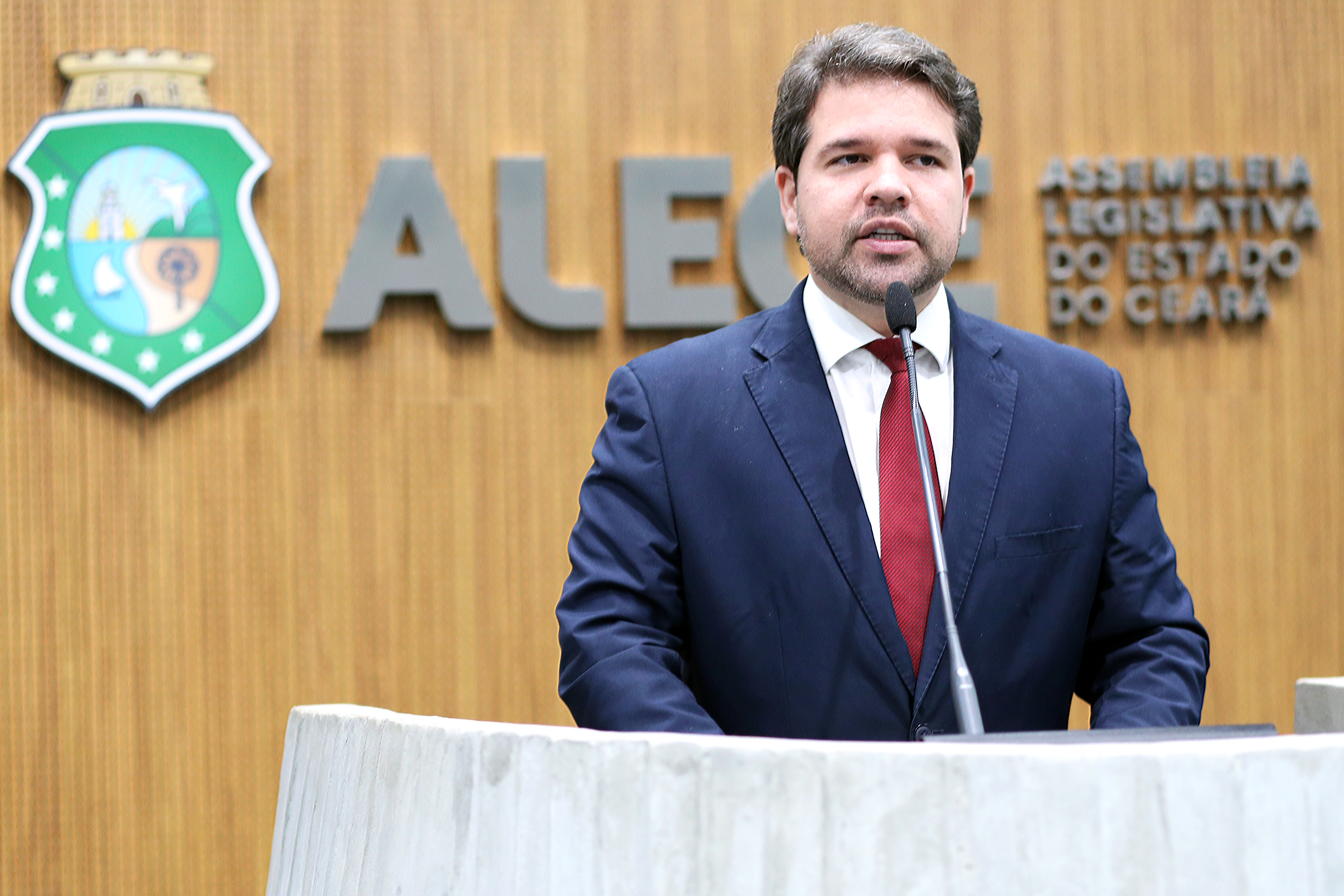 Deputado Bruno Pedrosa (PT) em pronunciamento na ordem do dia