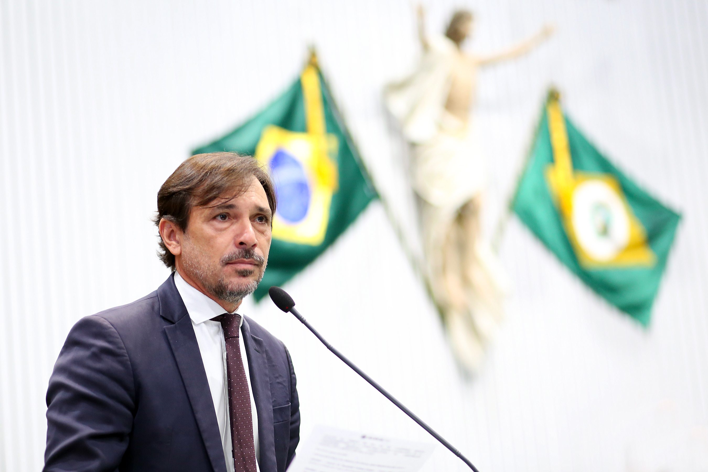 Deputado Guilherme Sampaio (PT) em discurso na tribuna na ordem do dia desta quinta-feira (20/03)