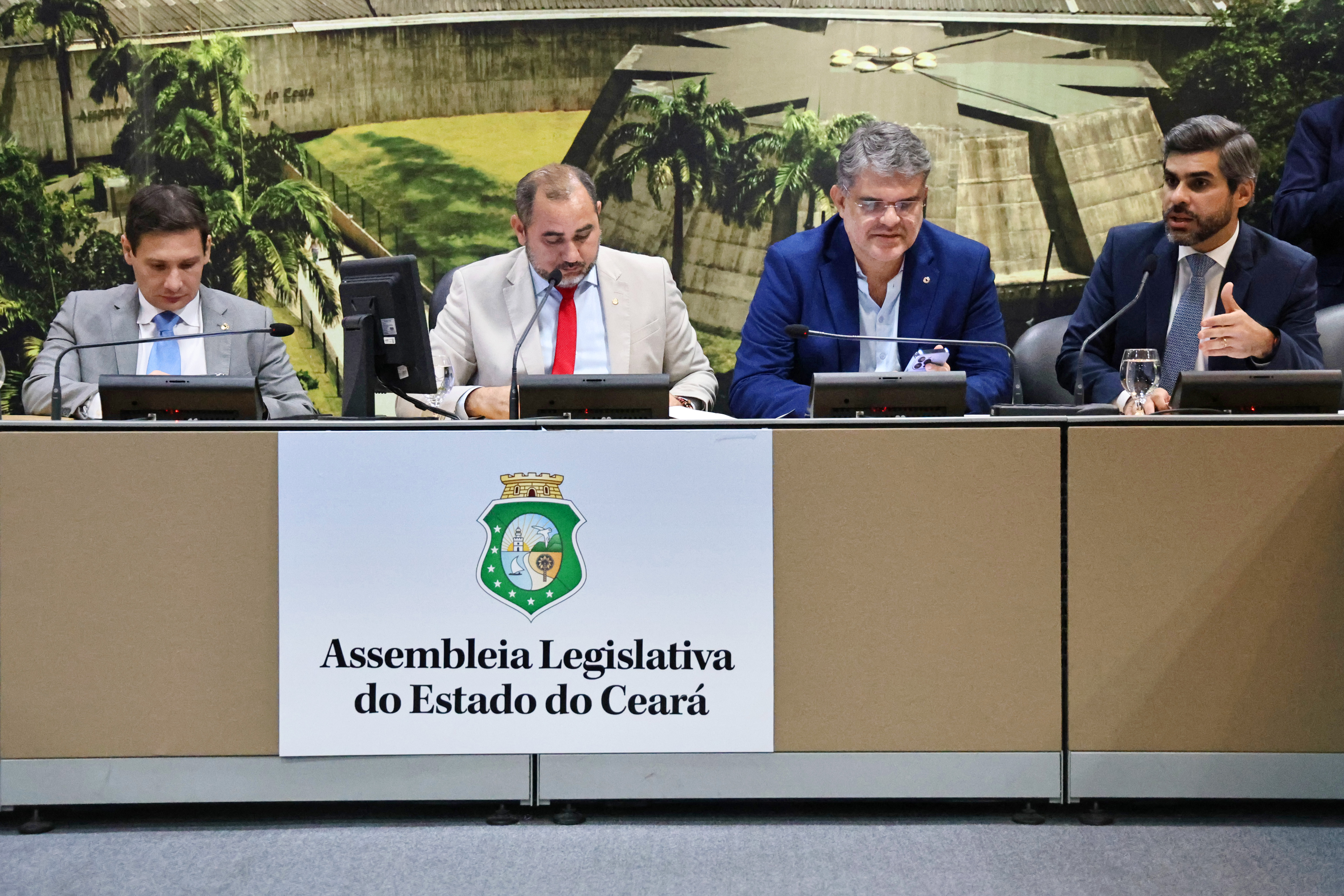 Reunião da CCJR ocorreu na tarde desta terça-feira (29/04), no Complexo de Comissões Técnicas da Alece