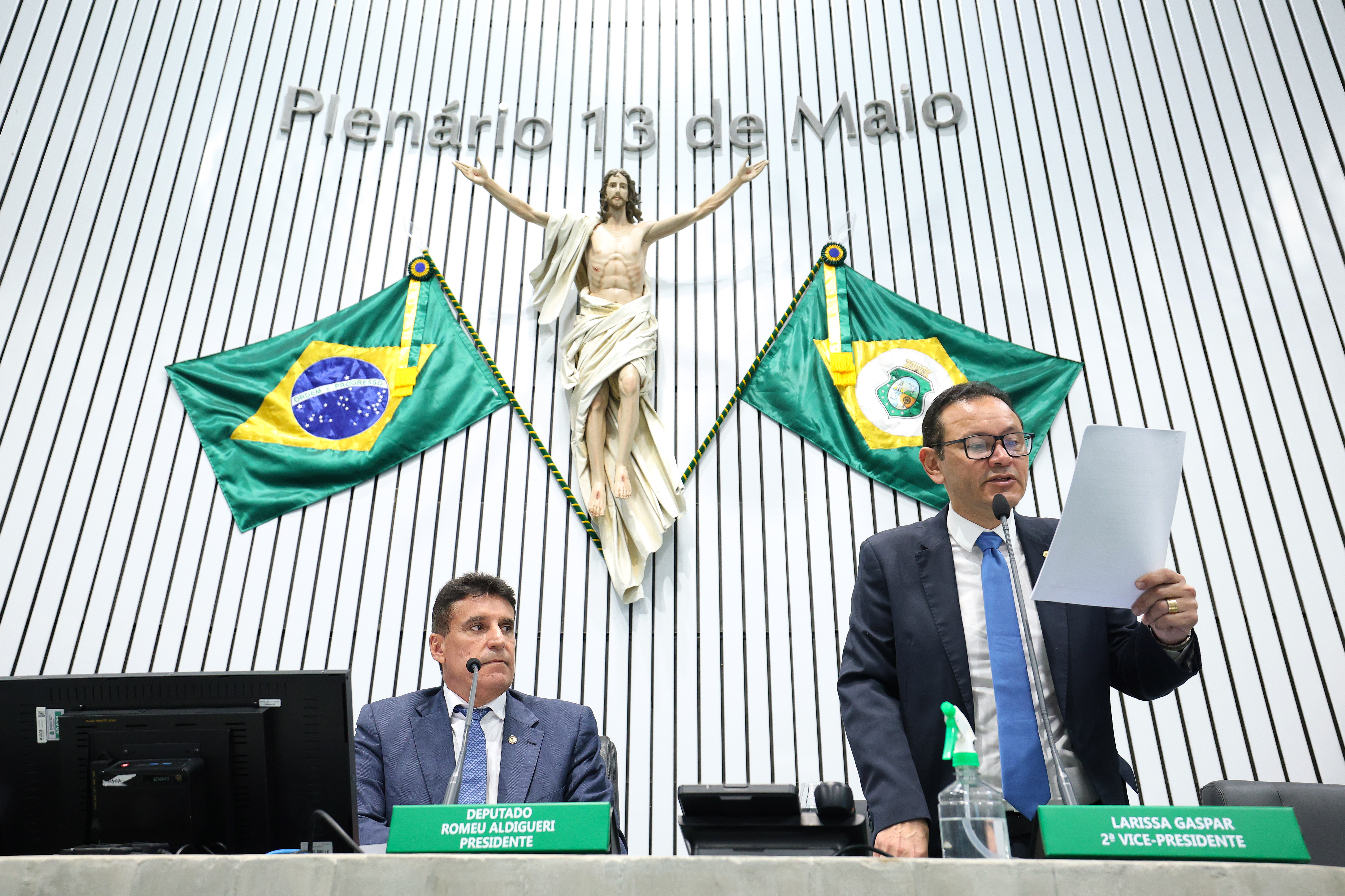 Leitura do expediente da sessão legislativa desta terça-feira