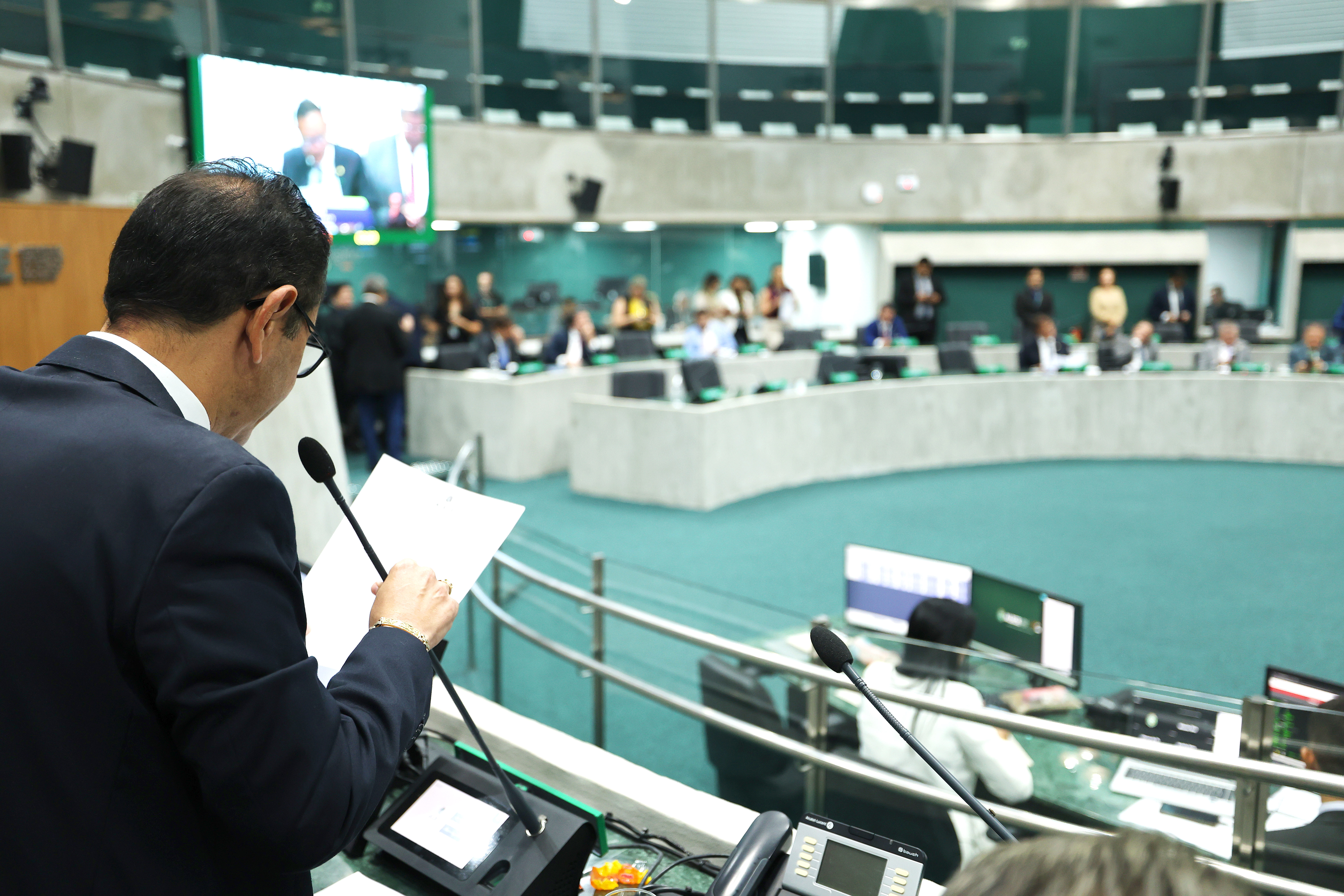 Votação ocorreu durante a sessão plenária desta terça-feira (06/05)