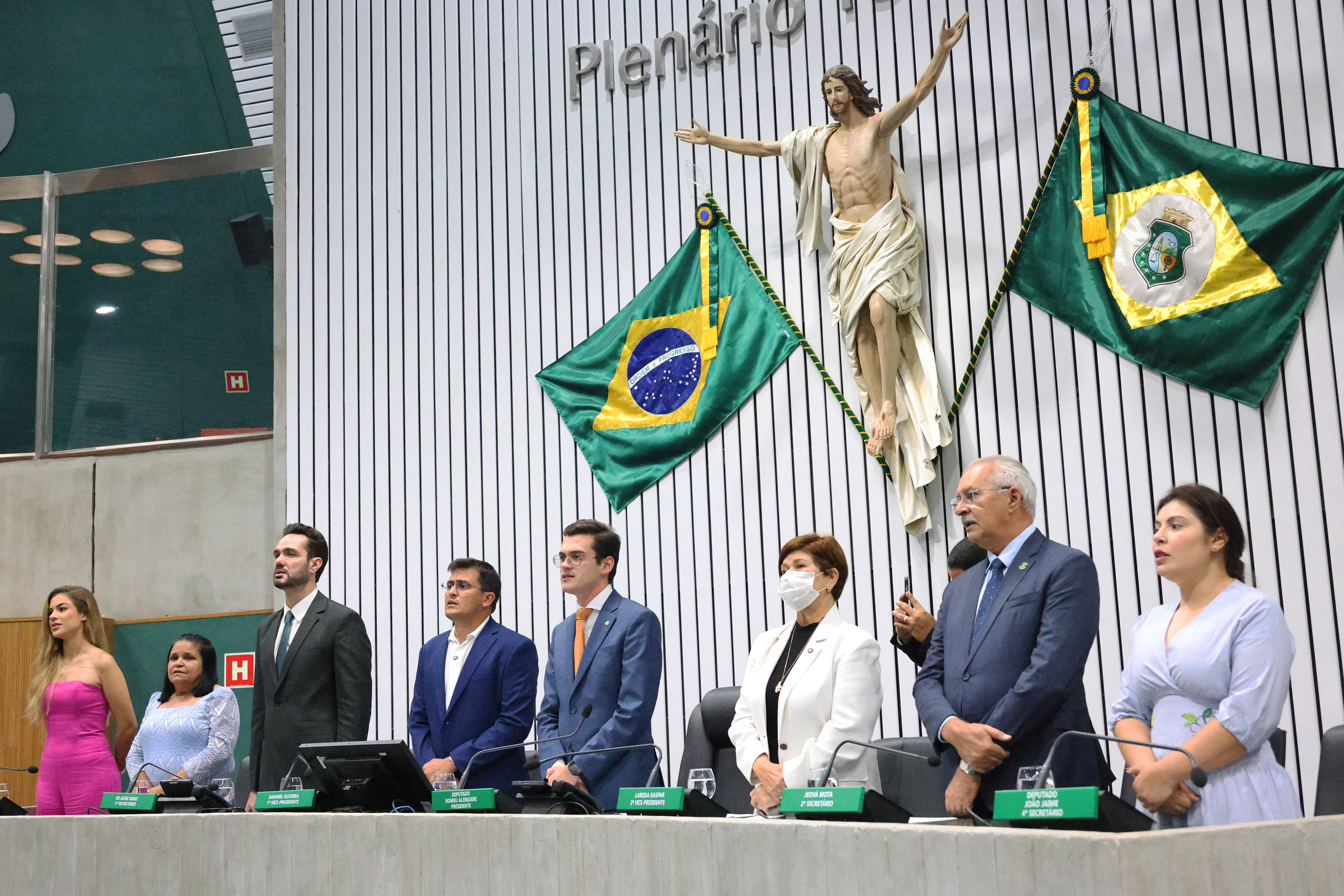 Sessão solene foi realizada no Plenário 13 de Maio