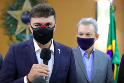 Deputado Fernando Santana é empossado presidente da Assembleia Legislativa