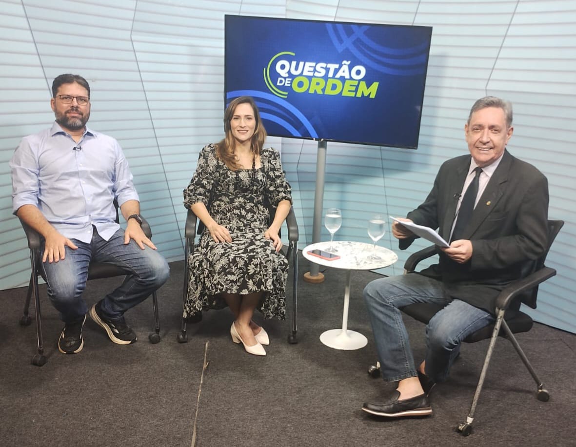 Professor do Labomar/UFC,  Luiz Ernesto Bezerra, procuradora da Semace, Luciana Barreira e jornalista Renato Abreu