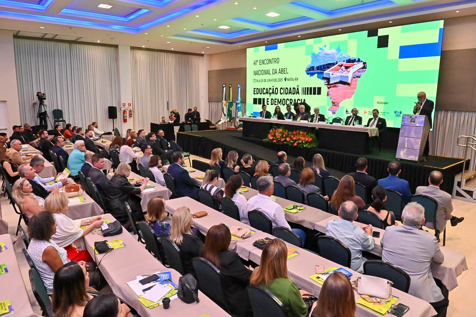 Evento segue até sexta-feira e reúne escolas legislativas de todo o País