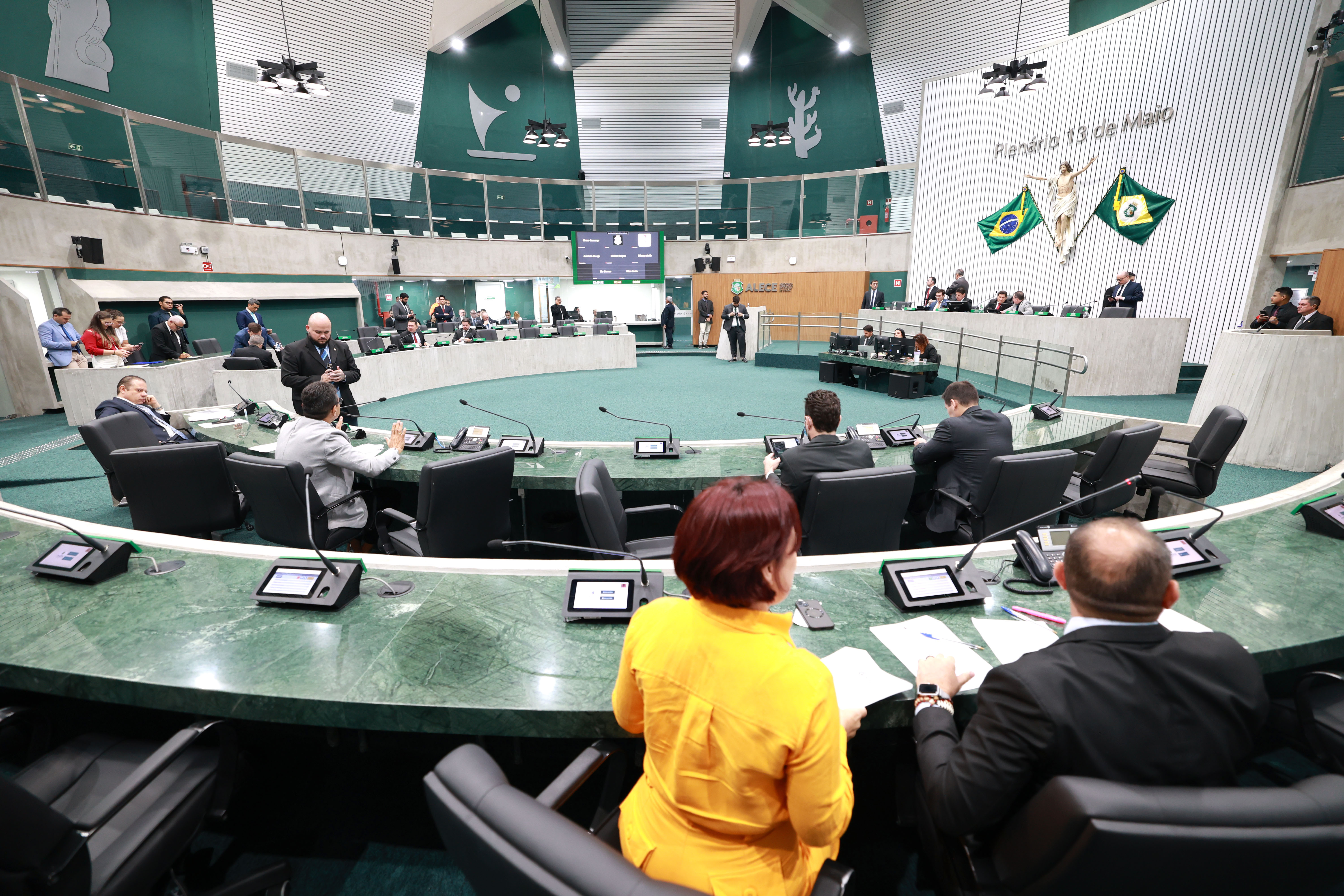 Votação ocorreu durante a sessão plenária desta terça-feira (27/05)